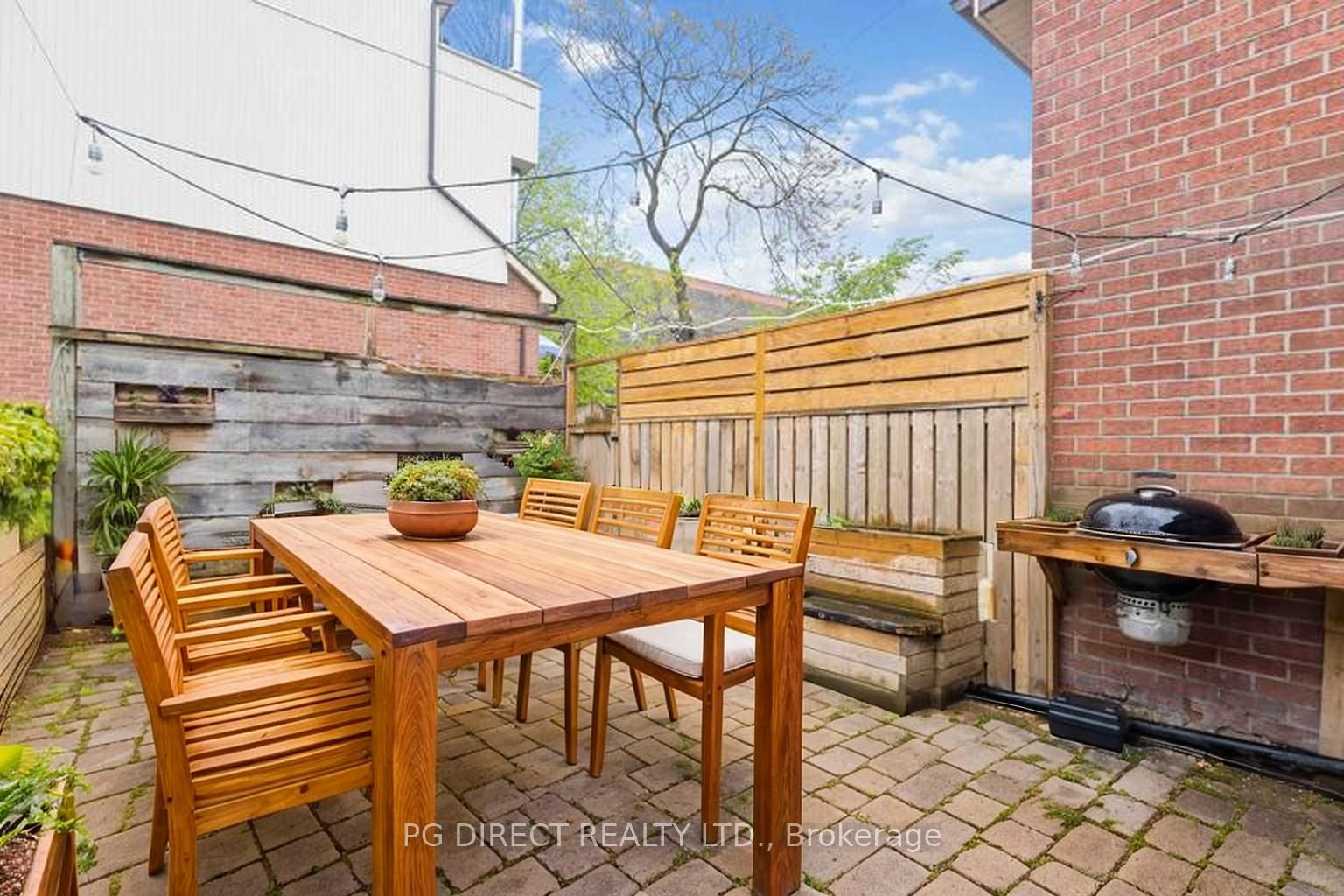 9 Trefann Street Property Photo 12