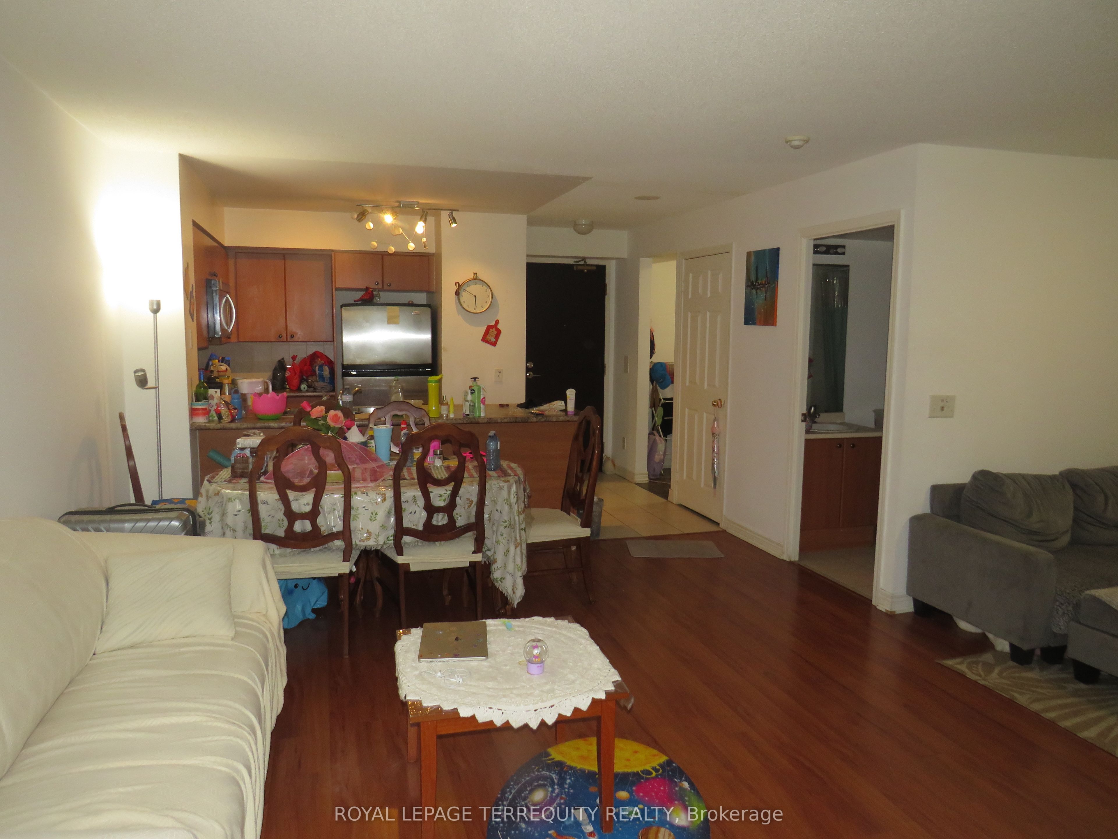 30 Grand Trunk Crescent 503 Property Photo 1