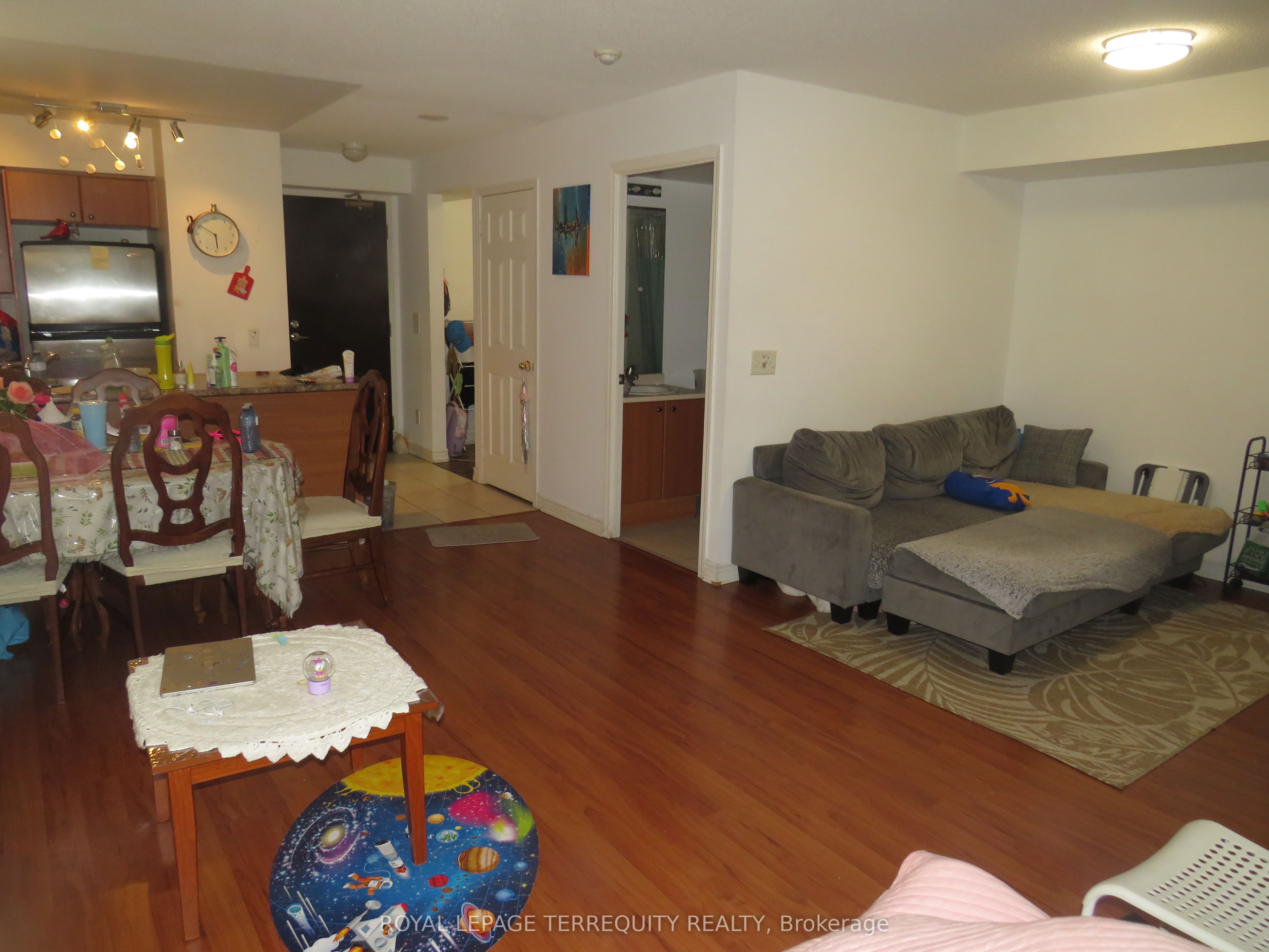 30 Grand Trunk Crescent 503 Property Photo 17