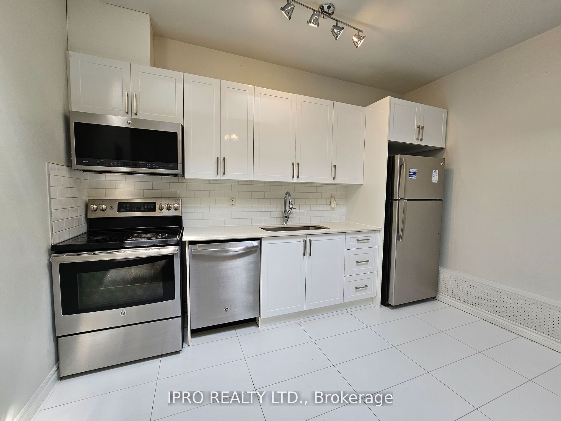 #303 - 1807 Eglinton Avenue Property Photo 1