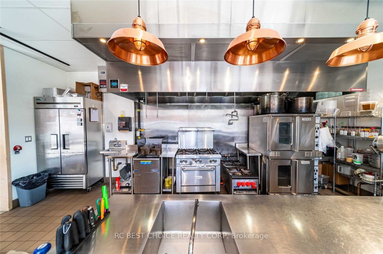 369 Church Street Property Photo 7
