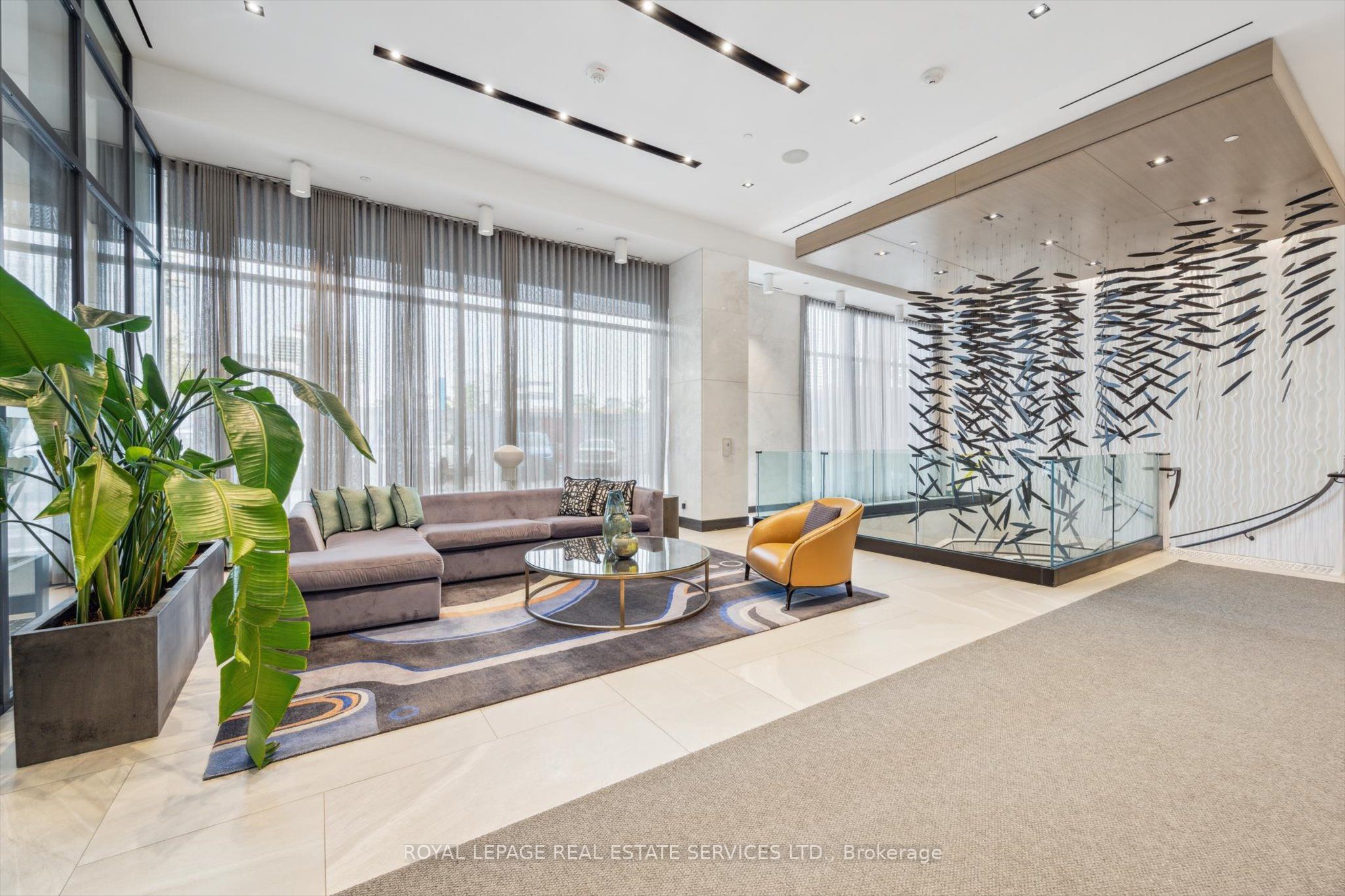 1 Edgewater Drive Gph27 Property Photo 3