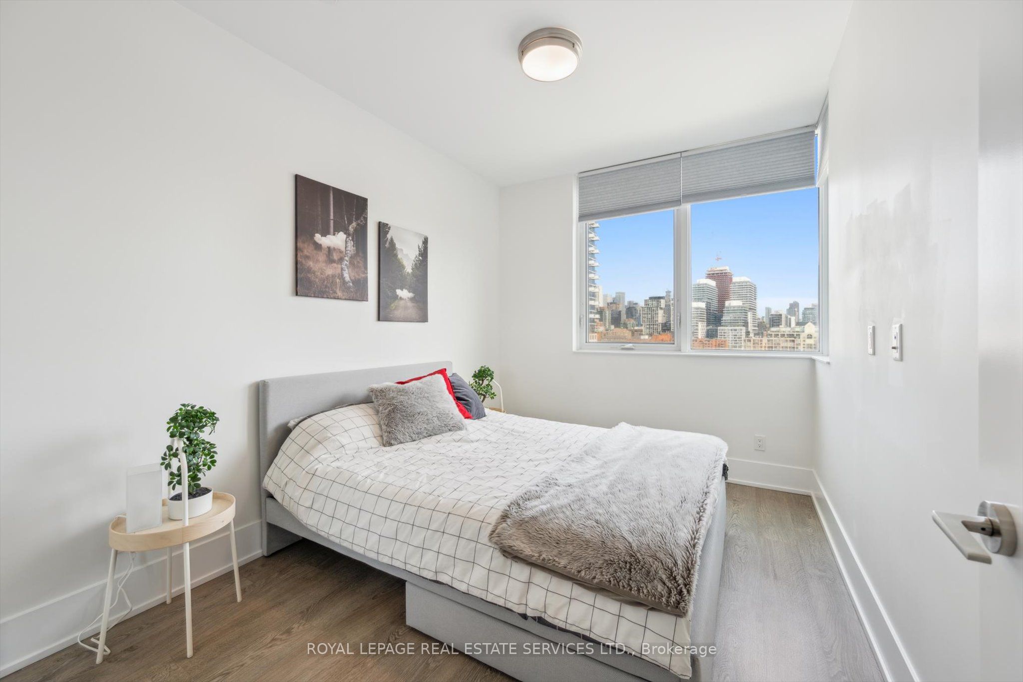 1 Edgewater Drive Gph27 Property Photo 15