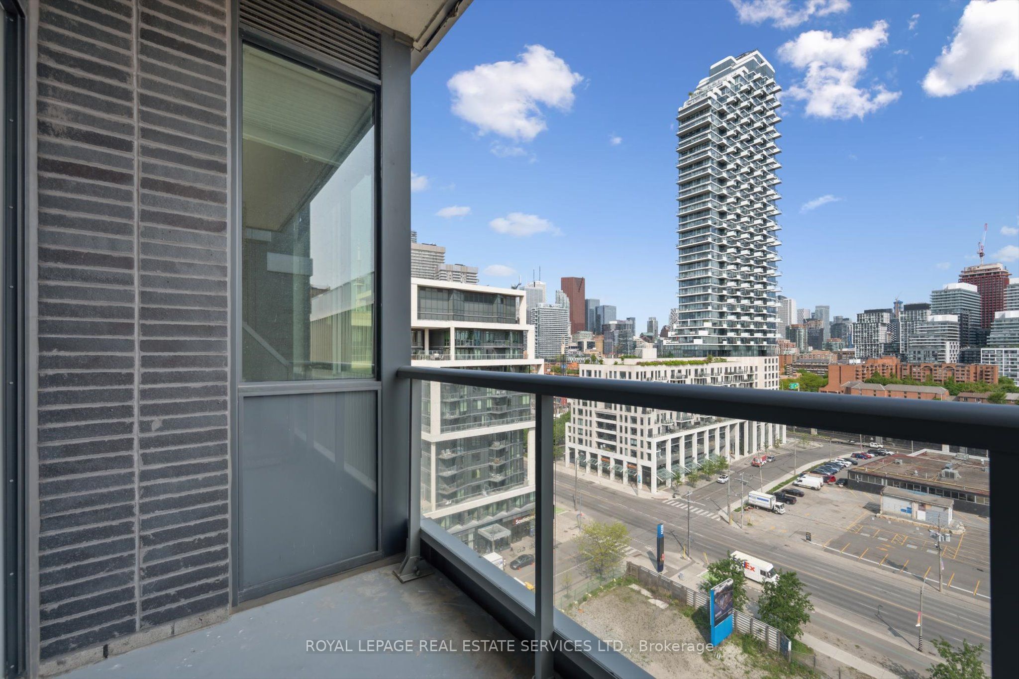 1 Edgewater Drive Gph27 Property Photo 22