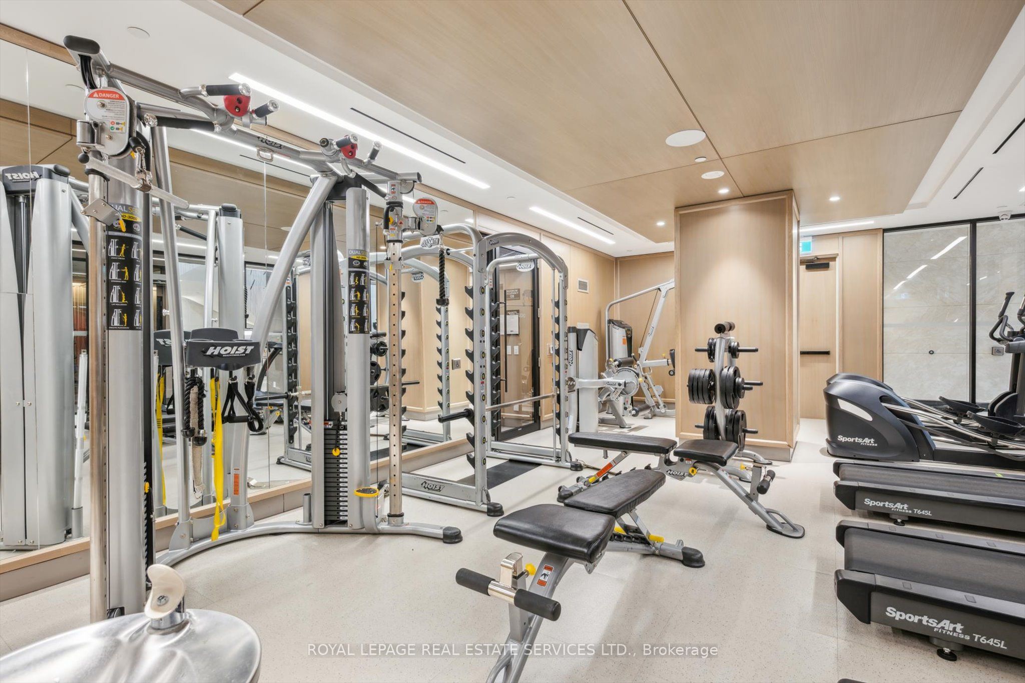 1 Edgewater Drive Gph27 Property Photo 24