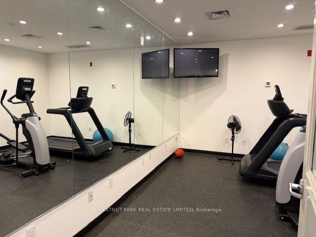 #304 - 3443 Bathurst Street Property Photo 26
