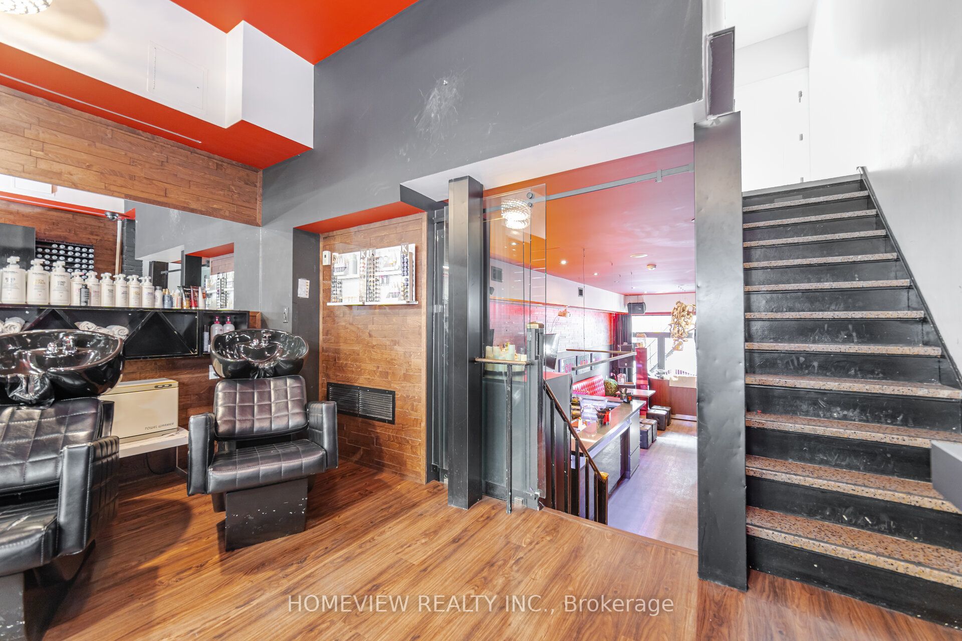 1005 Eglinton Avenue W Property Photo 9
