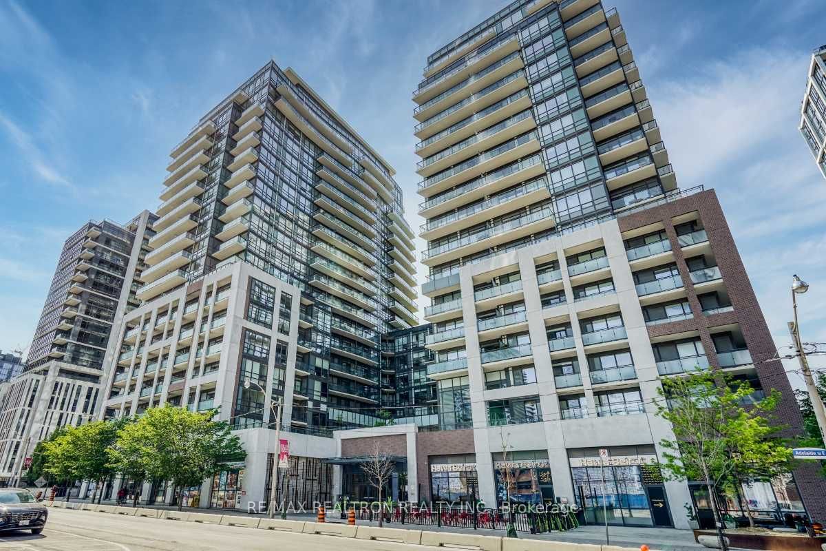 #Parking - 460 Adelaide Street Property Photo 1