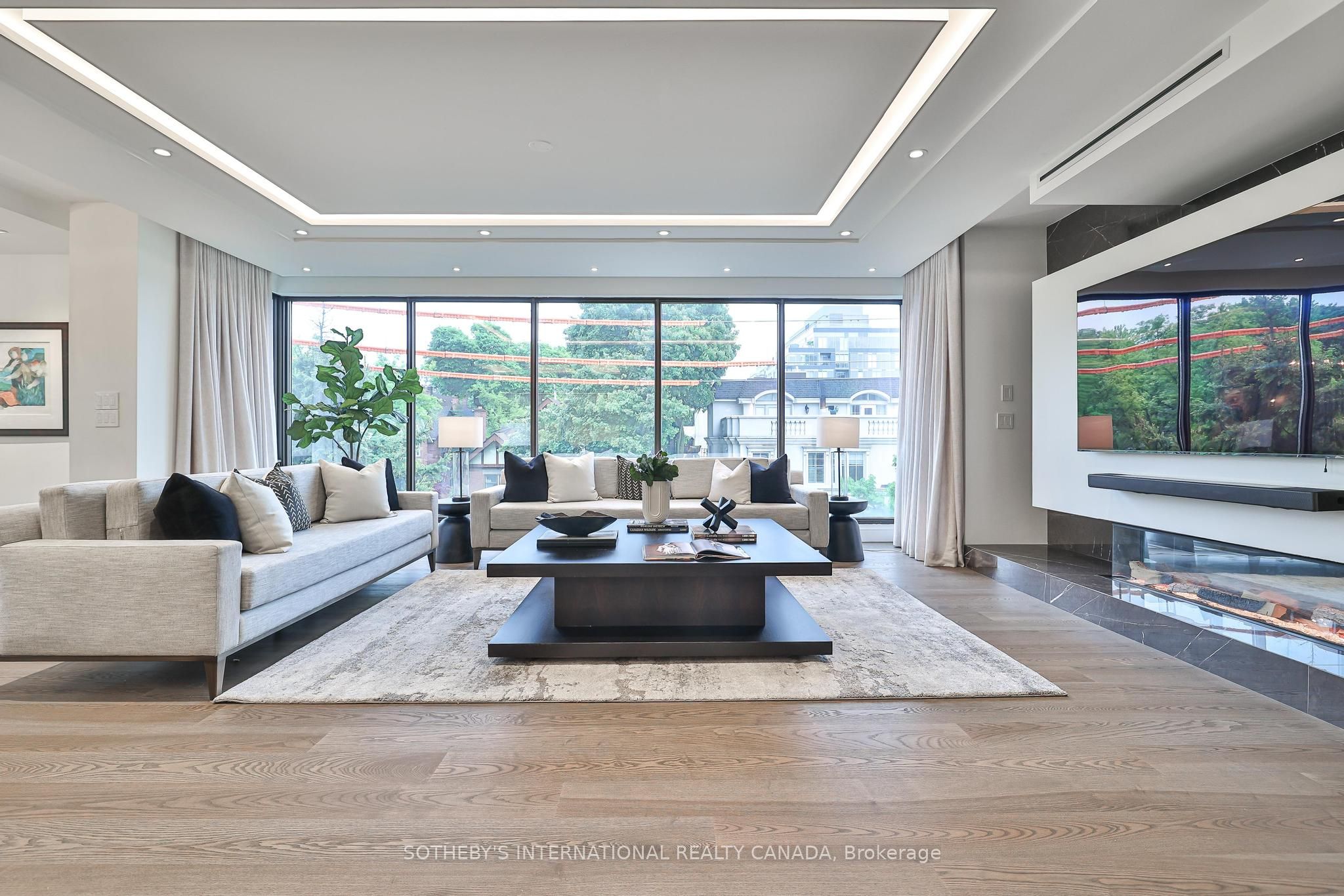 342 Spadina Road 405 Property Photo 6