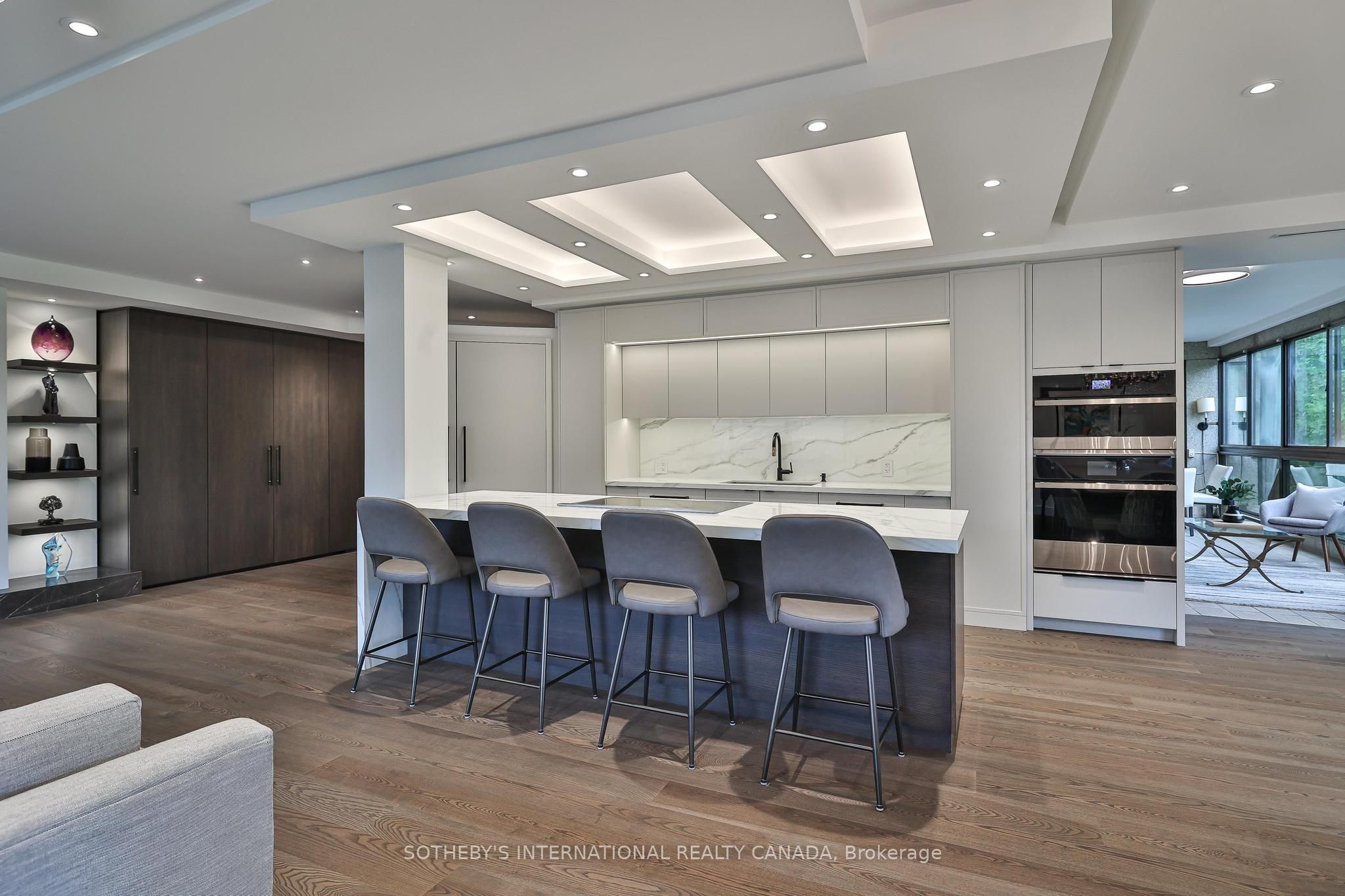 342 Spadina Road 405 Property Photo 13