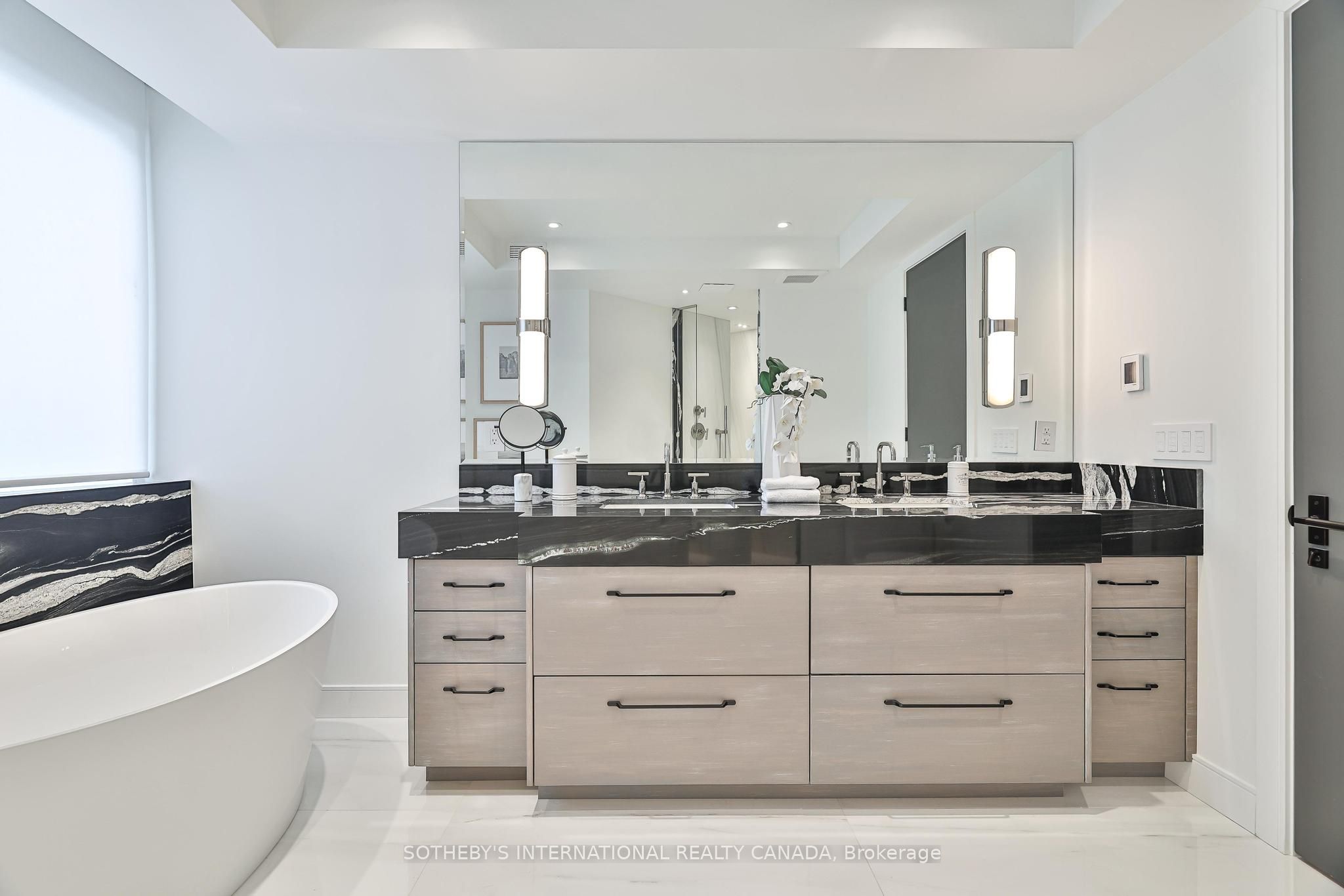 342 Spadina Road 405 Property Photo 29