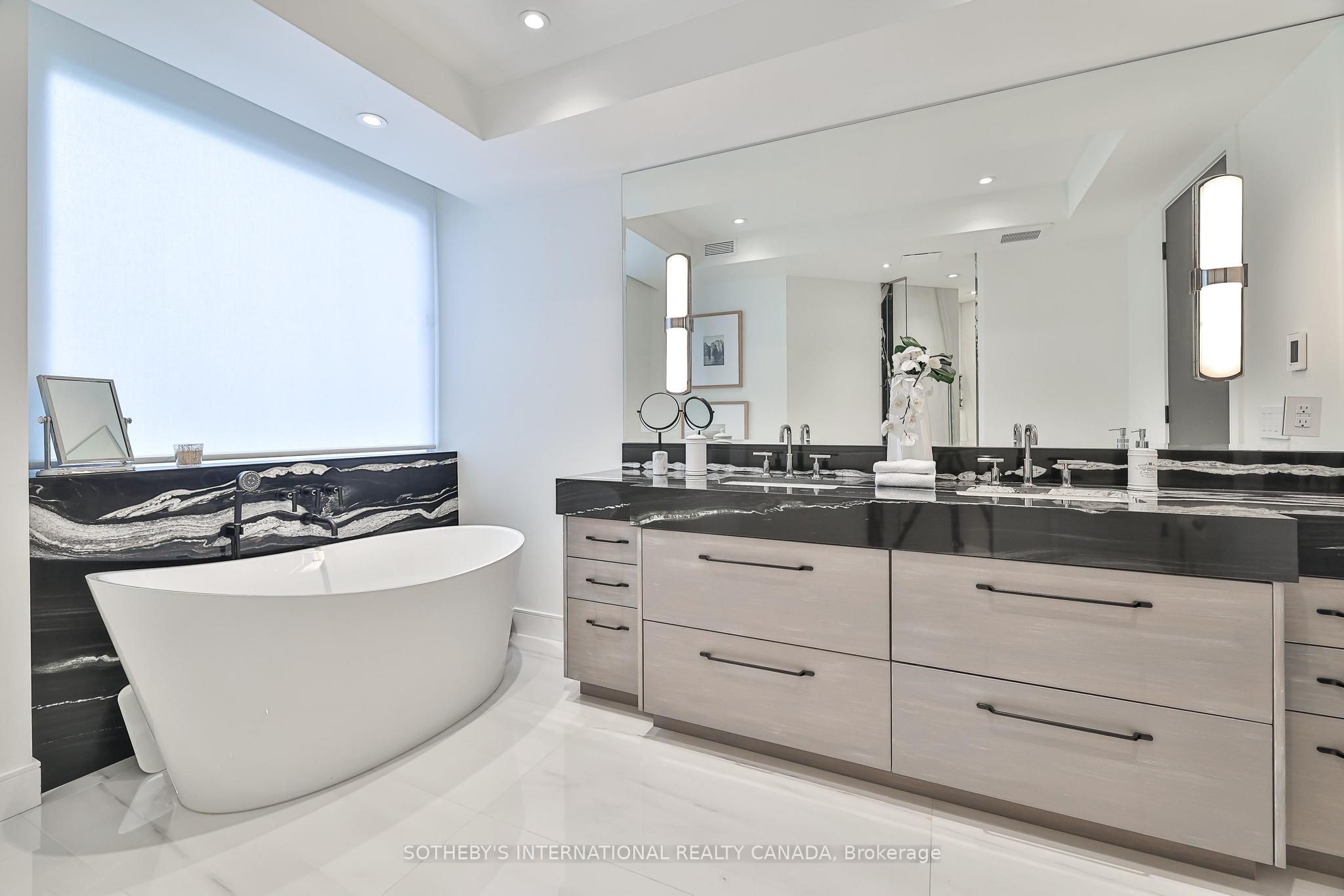 342 Spadina Road 405 Property Photo 31