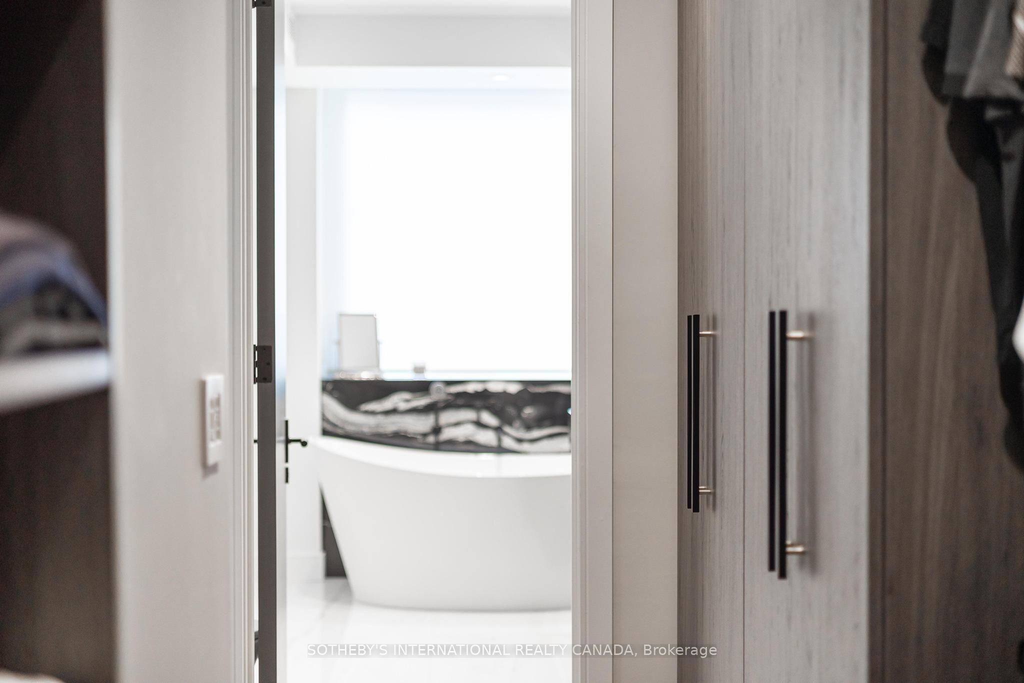 342 Spadina Road 405 Property Photo 35