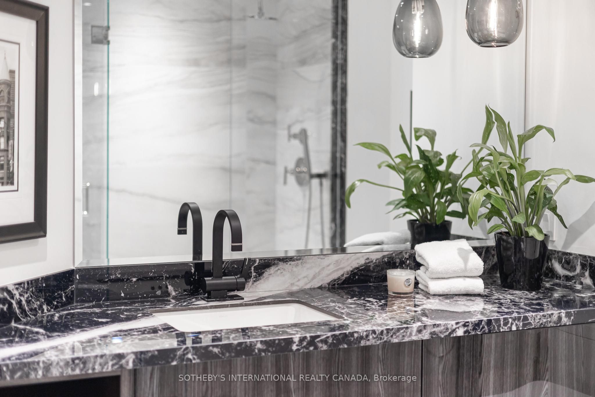 342 Spadina Road 405 Property Photo 36