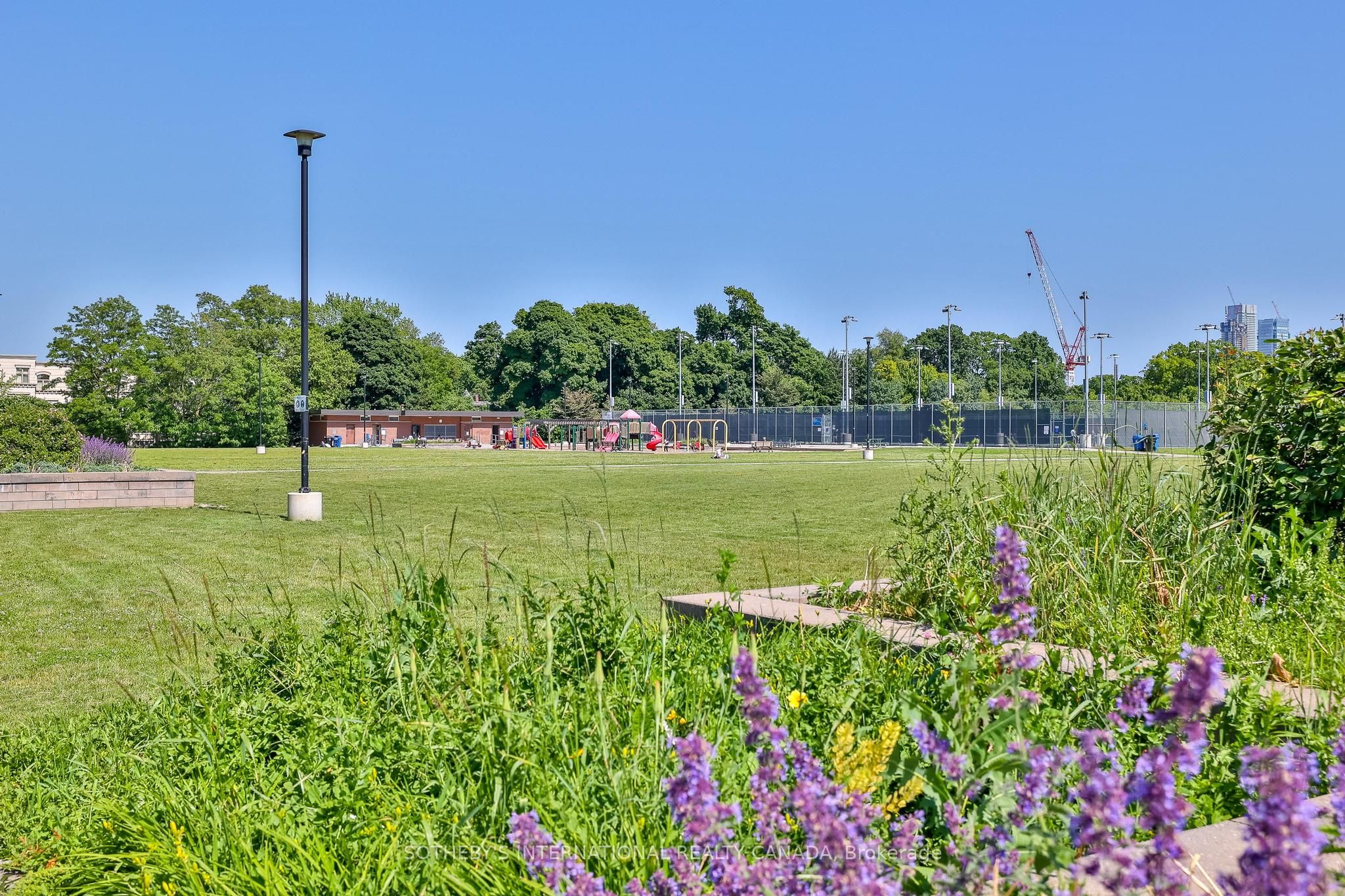 342 Spadina Road 405 Property Photo 45