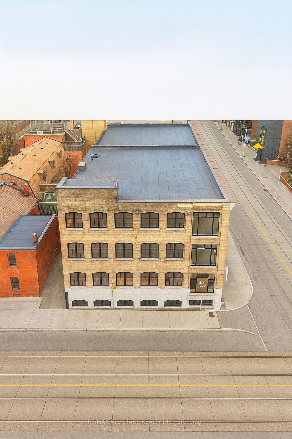 14 Mccaul Street 303 Property Photo 5