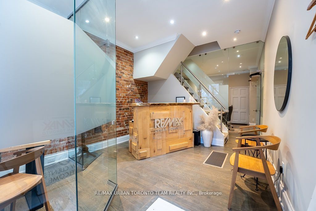 502 King Street Property Photo 1