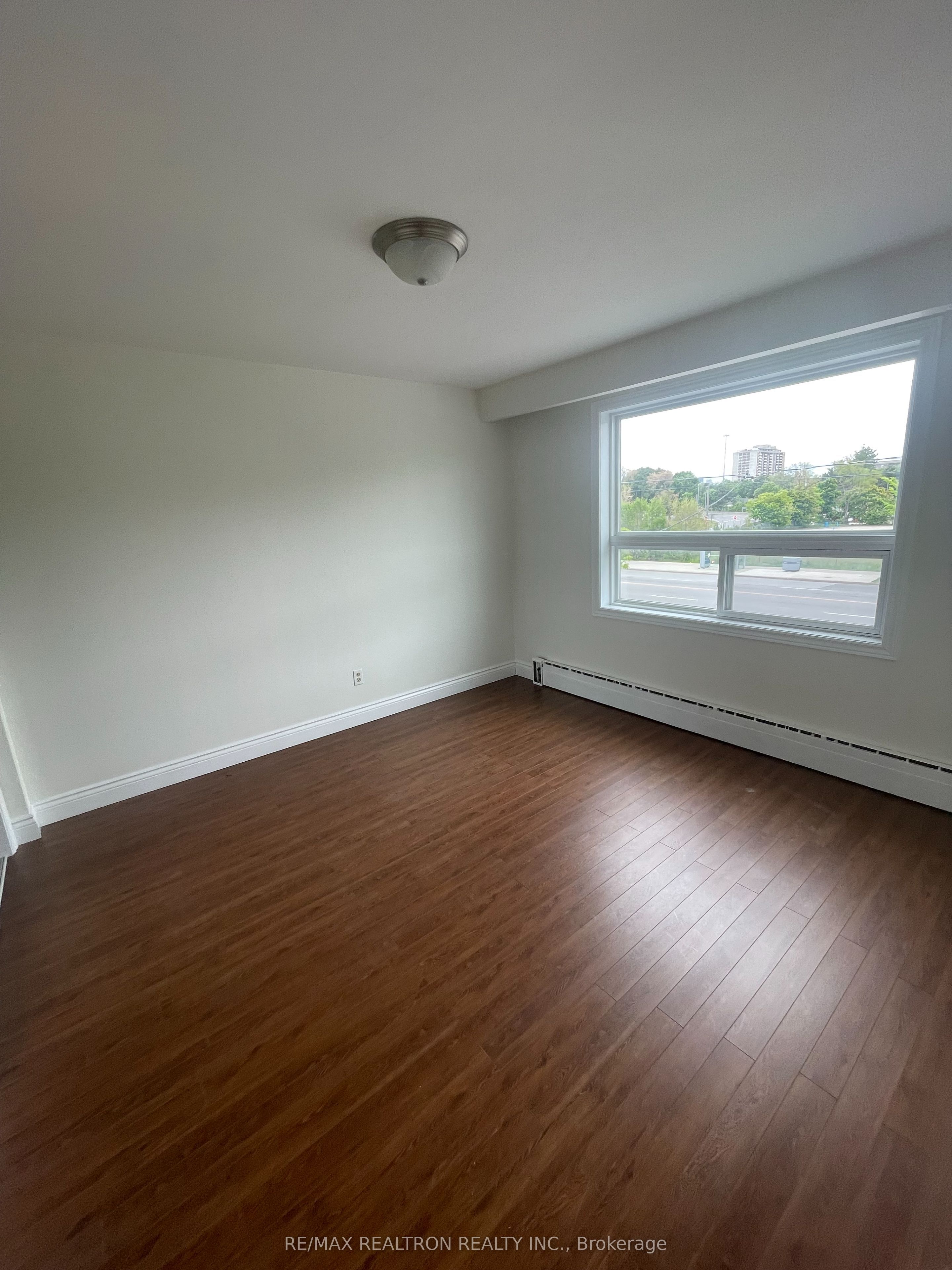 360 Wilson Avenue 2nd Floor Property Photo 6