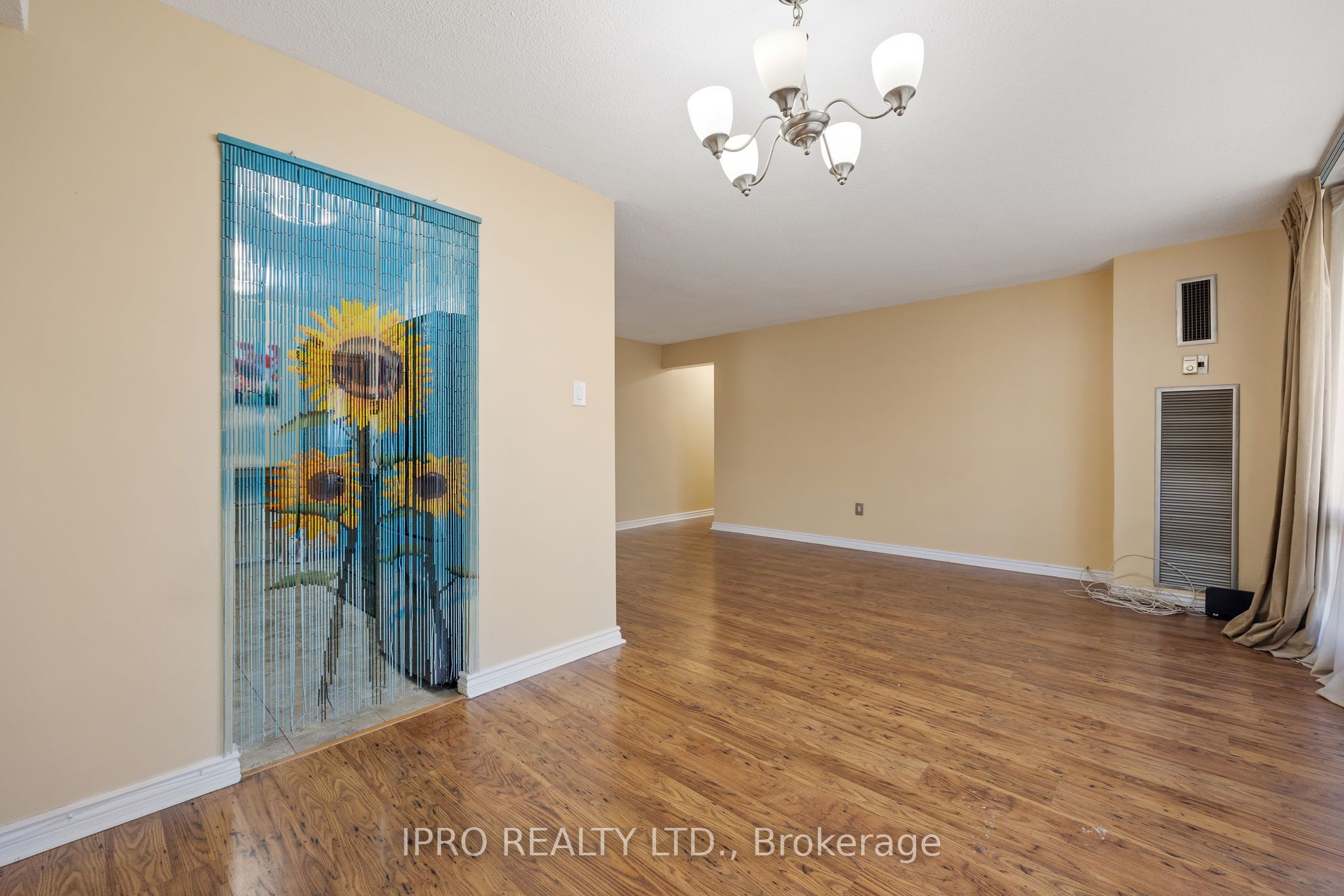 #1203 - 260 Seneca Hill Drive Property Photo 7