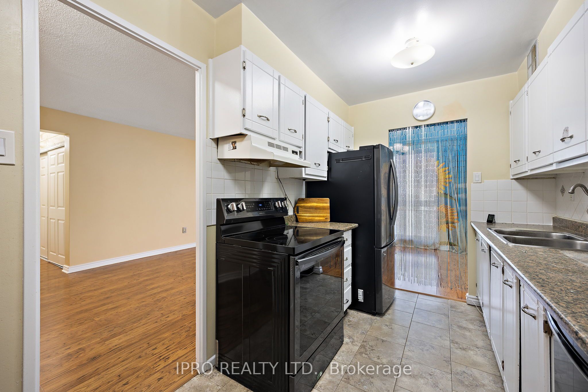 #1203 - 260 Seneca Hill Drive Property Photo 10