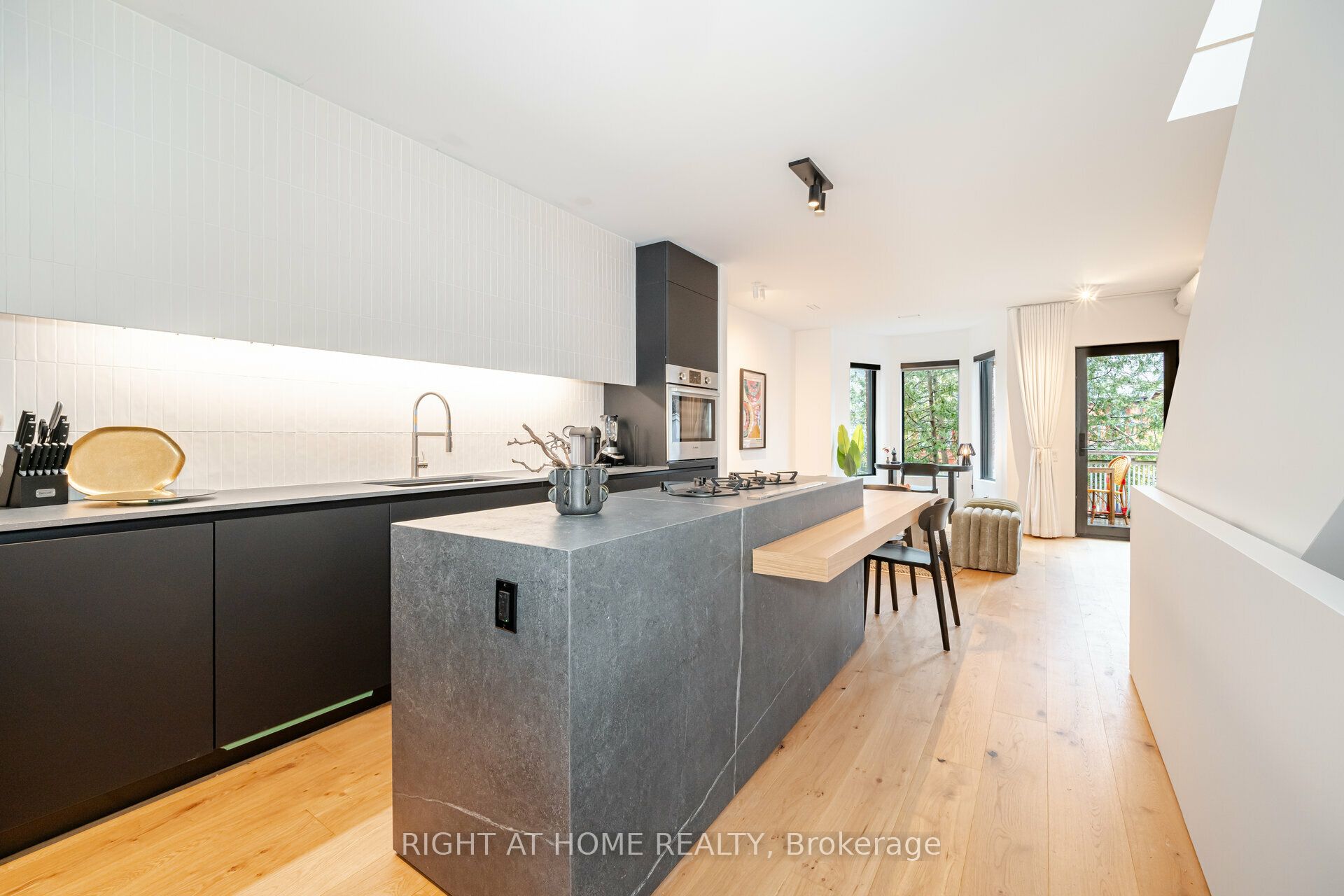 259 Lisgar Street Property Photo 1