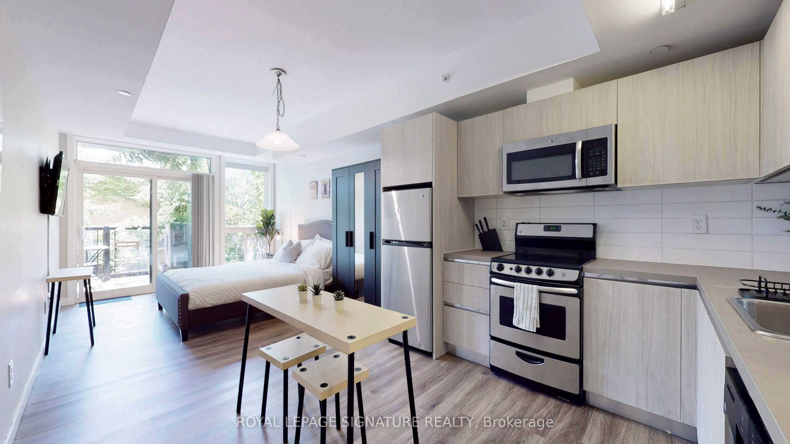 335 College Street 106 Property Photo 1