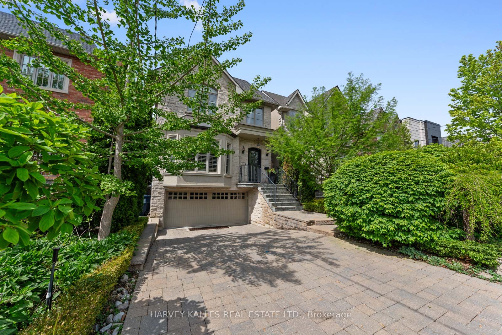 538 Woburn Avenue Property Photo 1