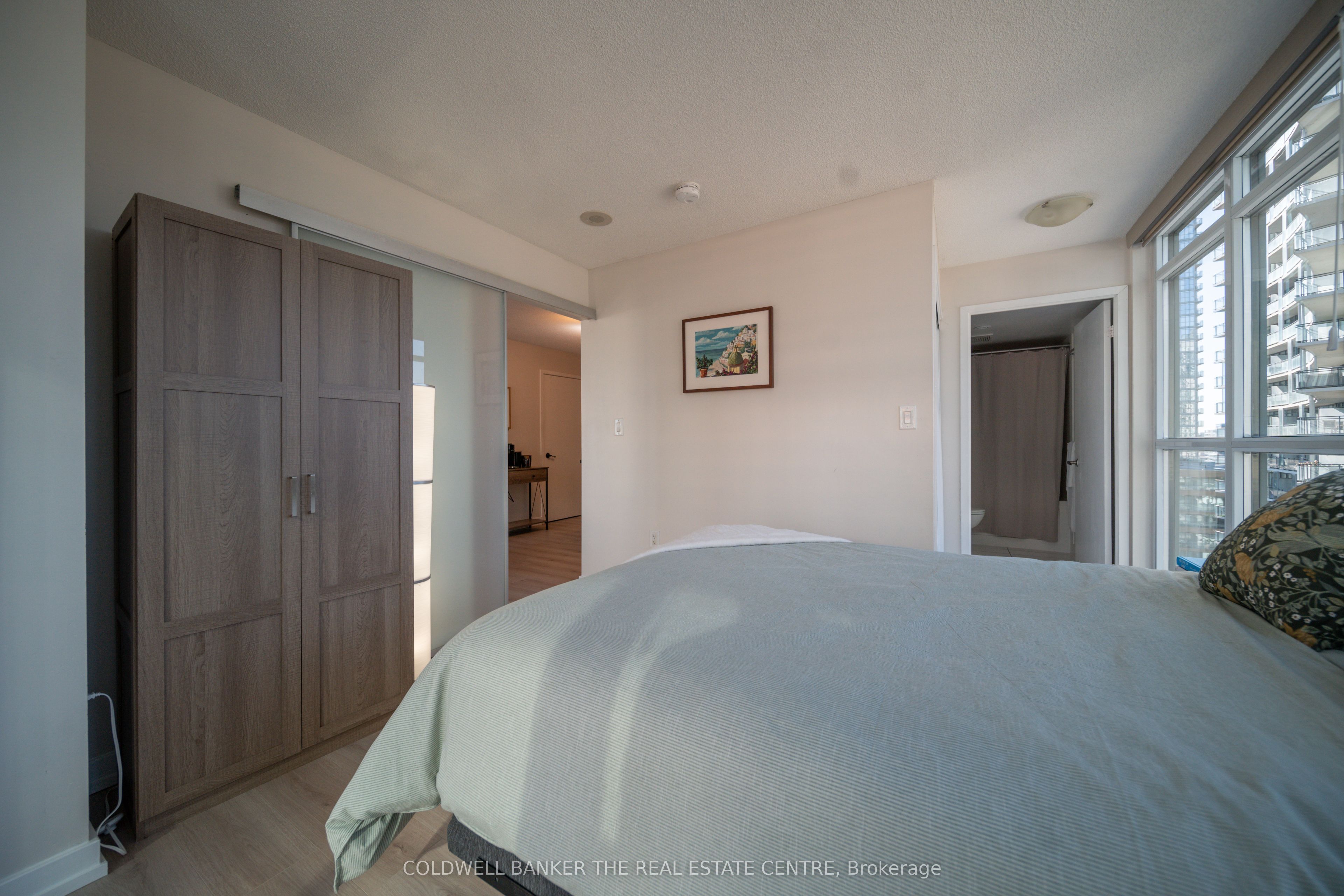 #1207 - 8 Telegram Mews Property Photo 21