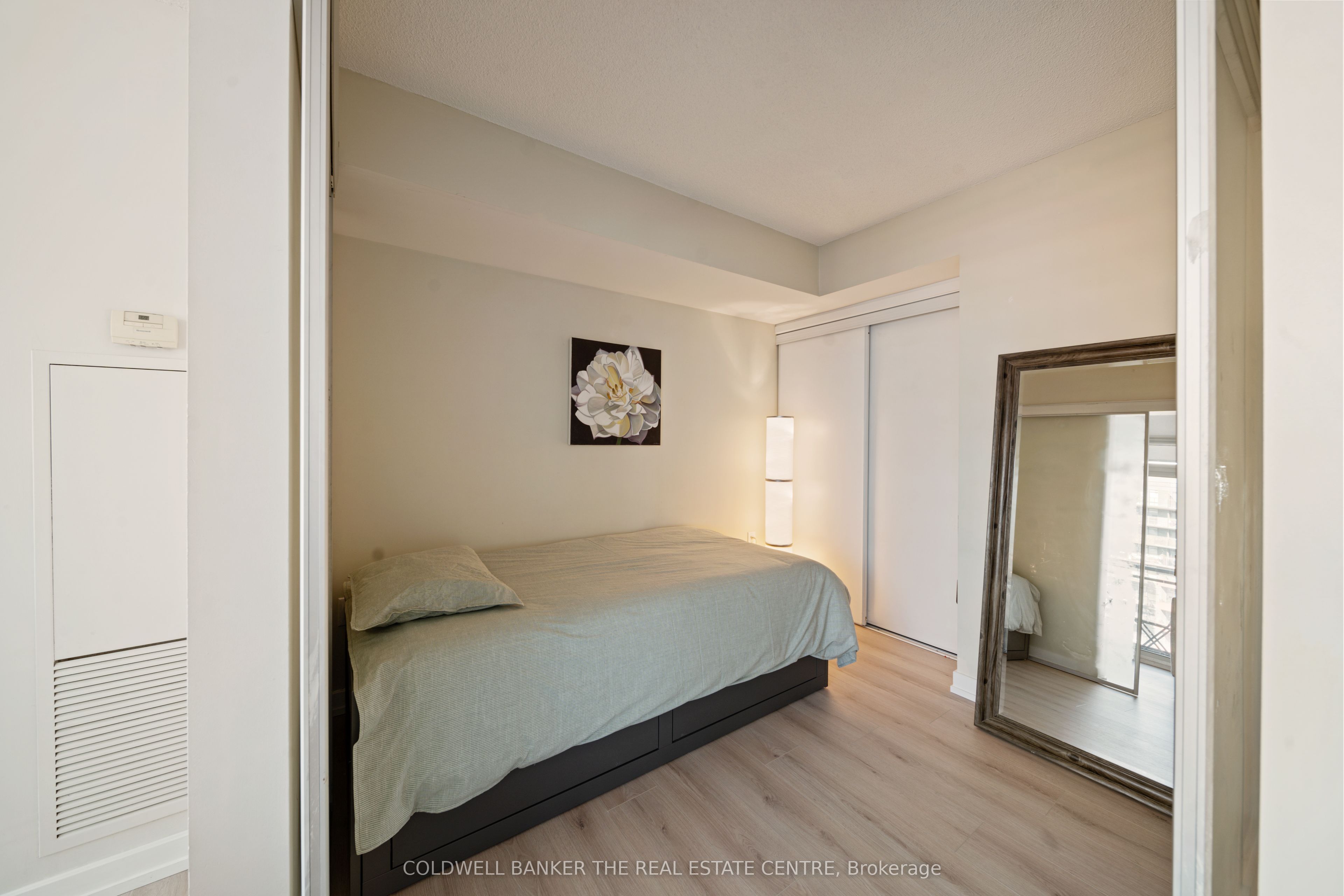 #1207 - 8 Telegram Mews Property Photo 23