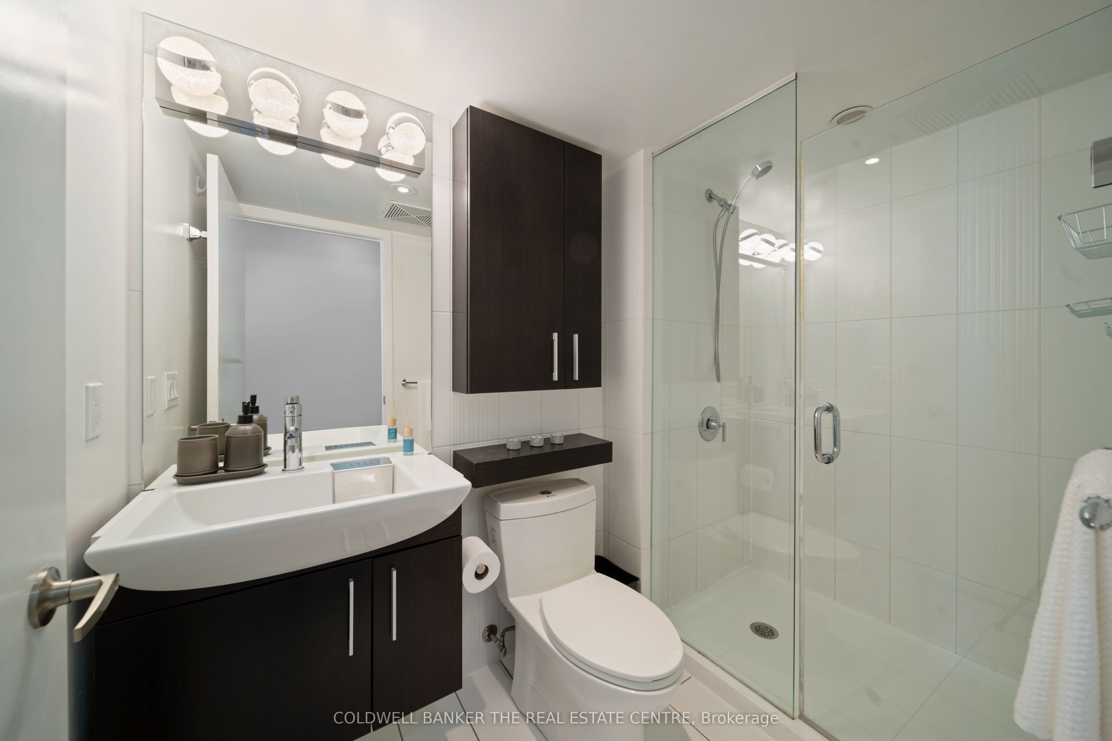 #1207 - 8 Telegram Mews Property Photo 25