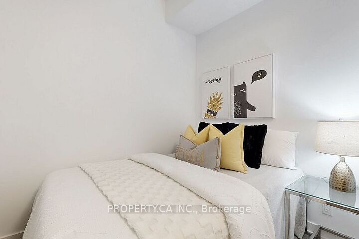 108 Peter Street 506 Property Photo 4