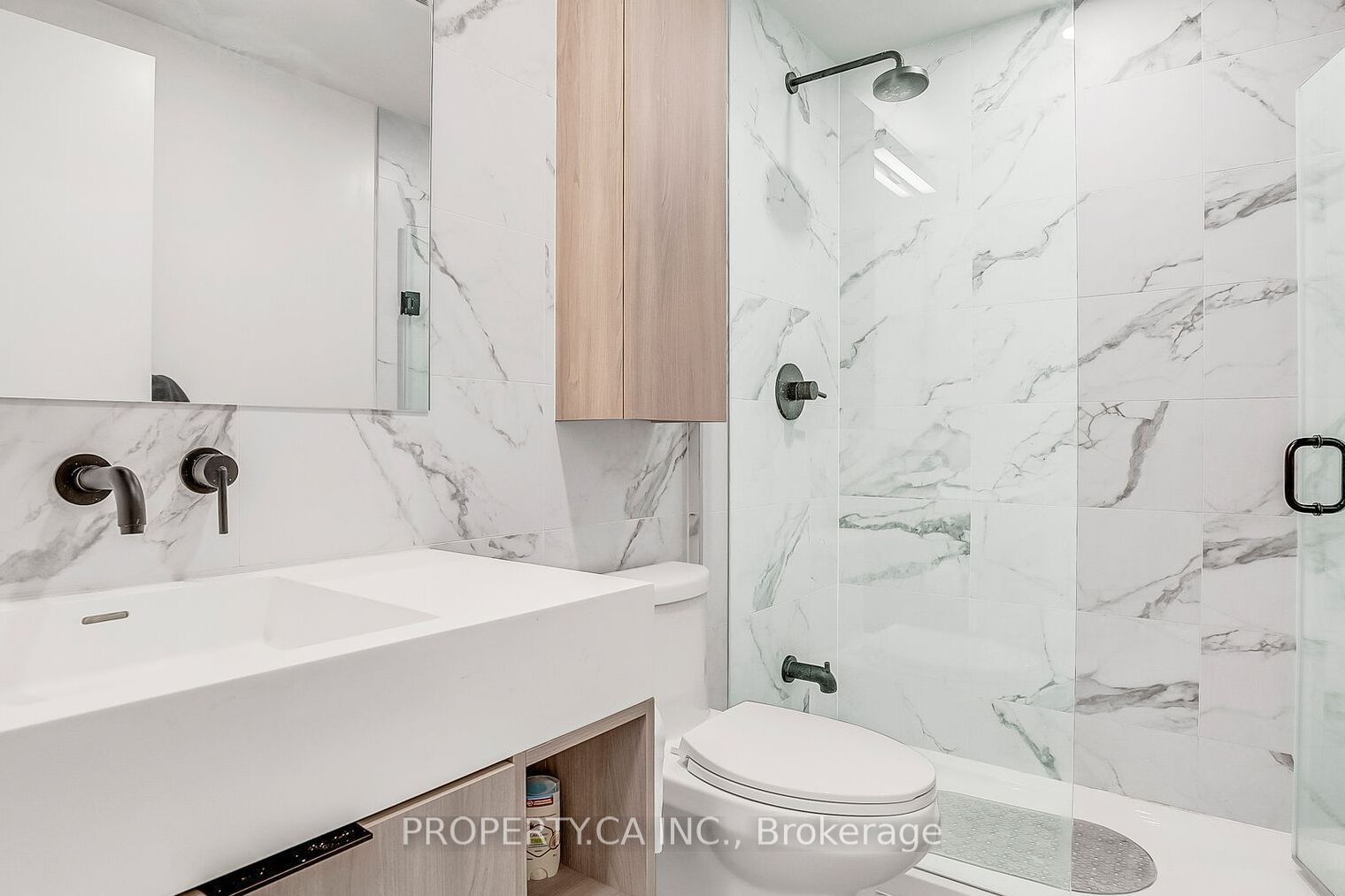 108 Peter Street 506 Property Photo 7