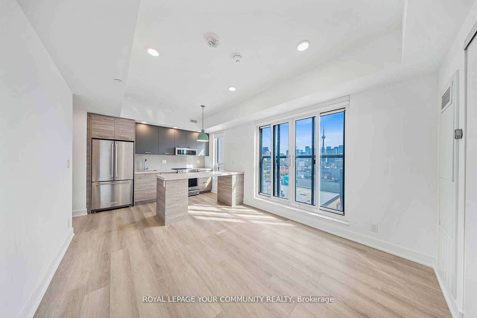 484 Spadina Avenue 211 Property Photo