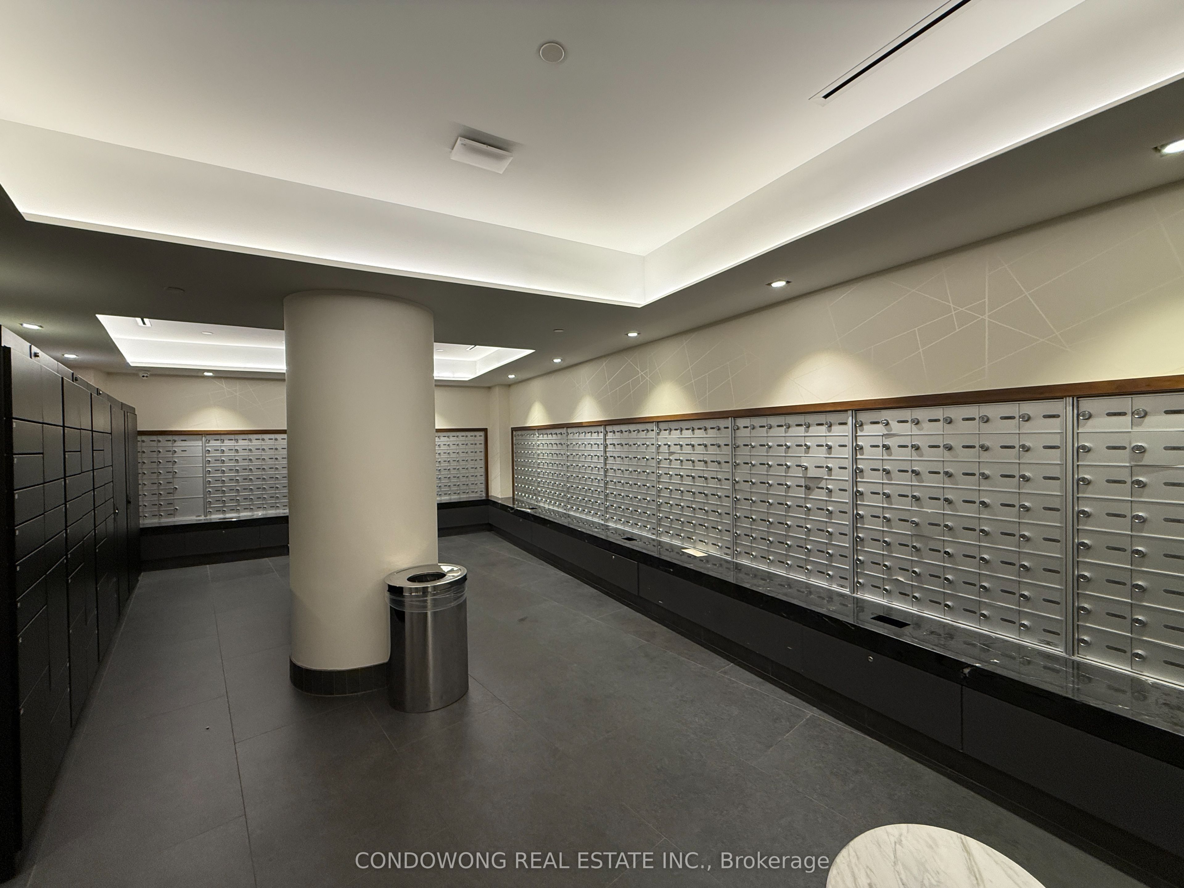 #2012 - 10 York Street Property Photo 12