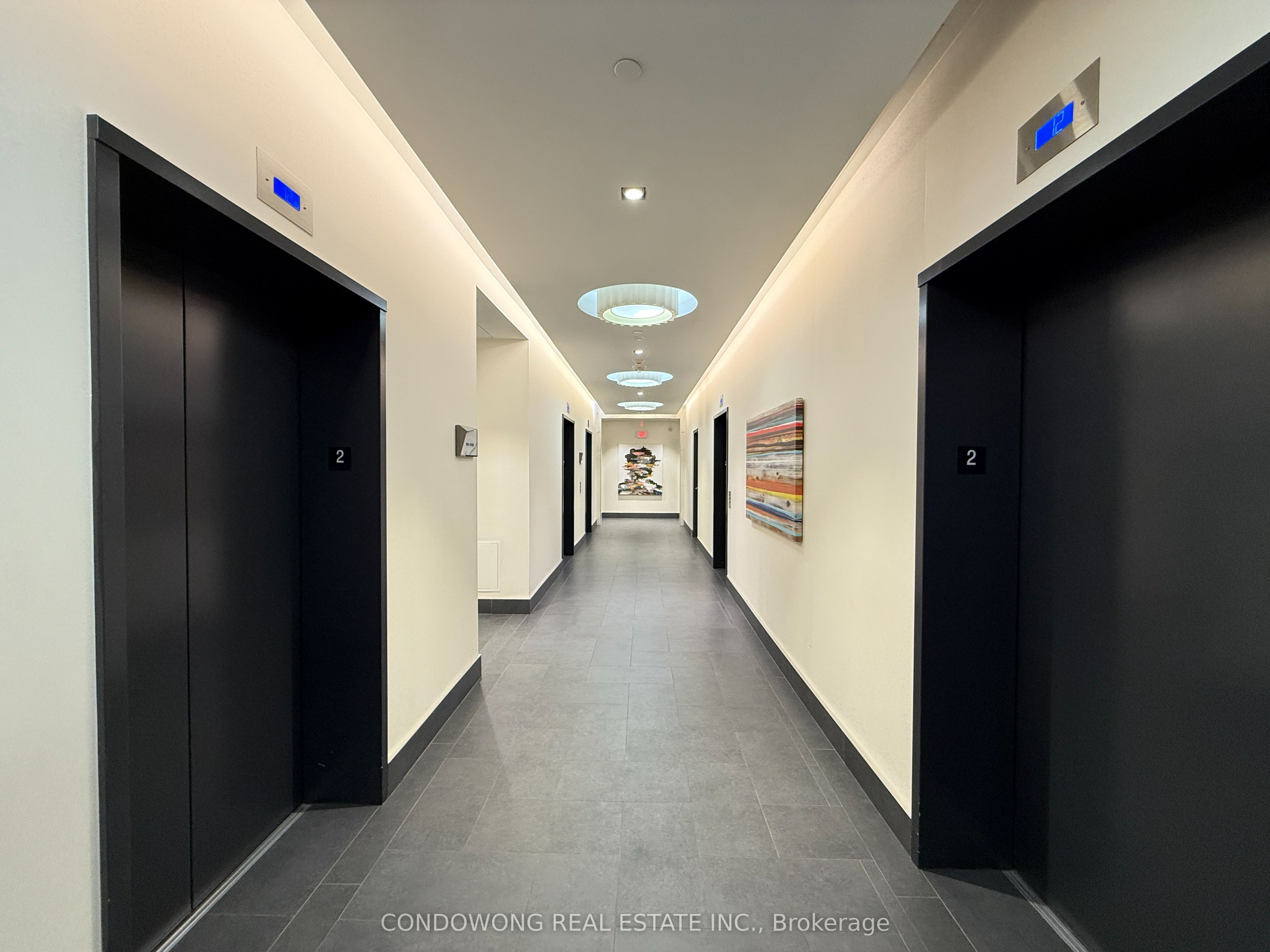 #2012 - 10 York Street Property Photo 14