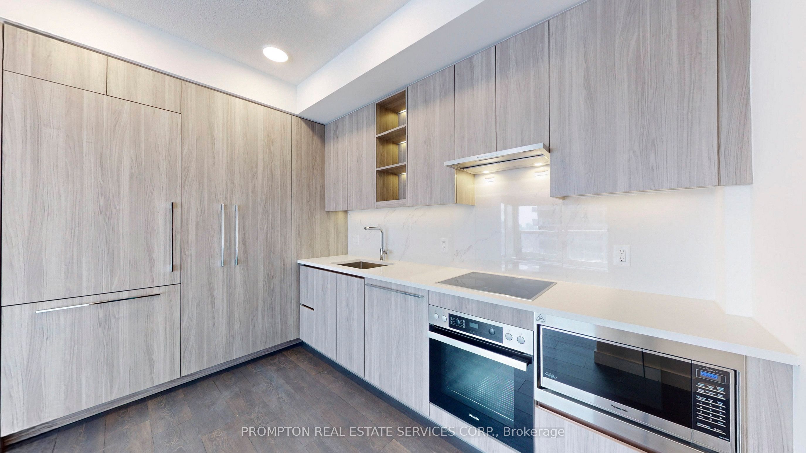 #2102 - 27 Mcmahon Drive Property Photo 9