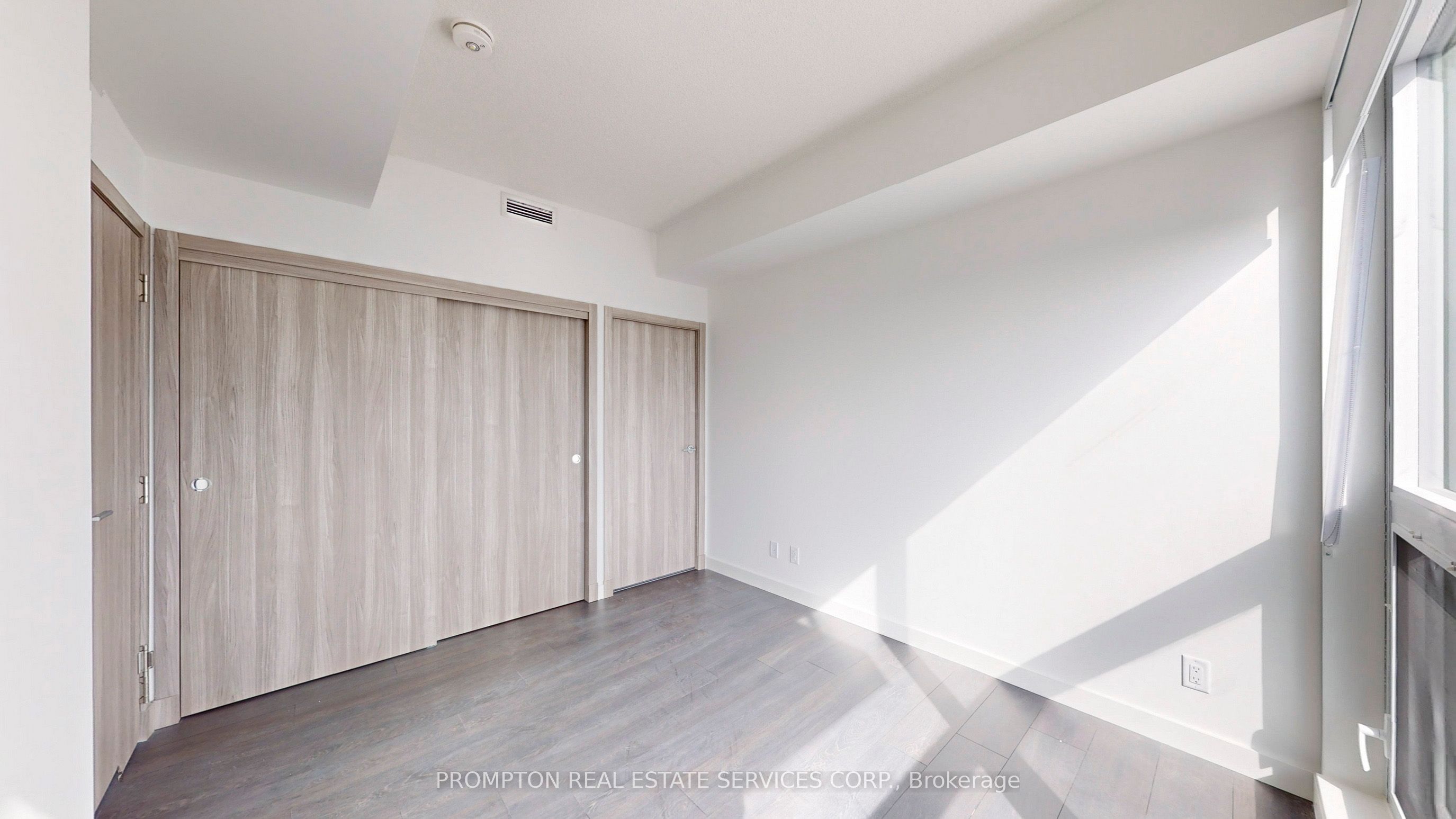 #2102 - 27 Mcmahon Drive Property Photo 13