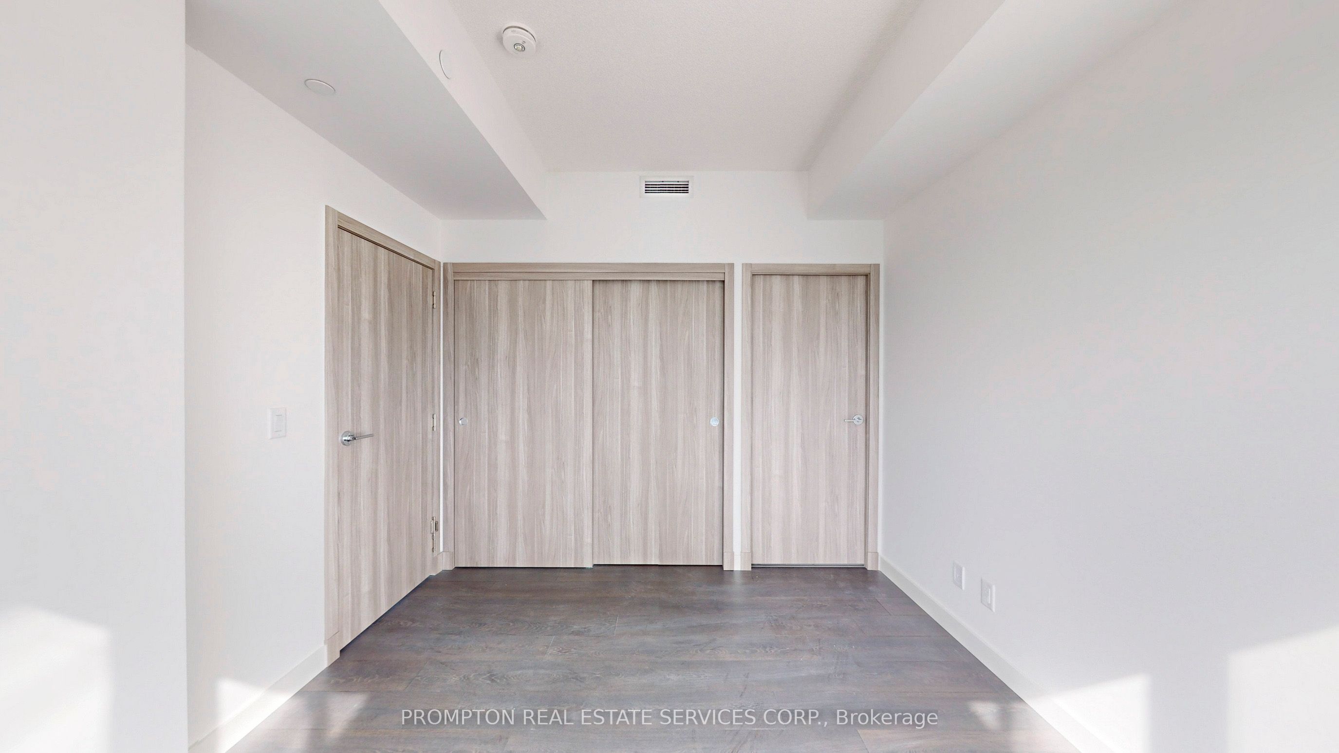 #2102 - 27 Mcmahon Drive Property Photo 14
