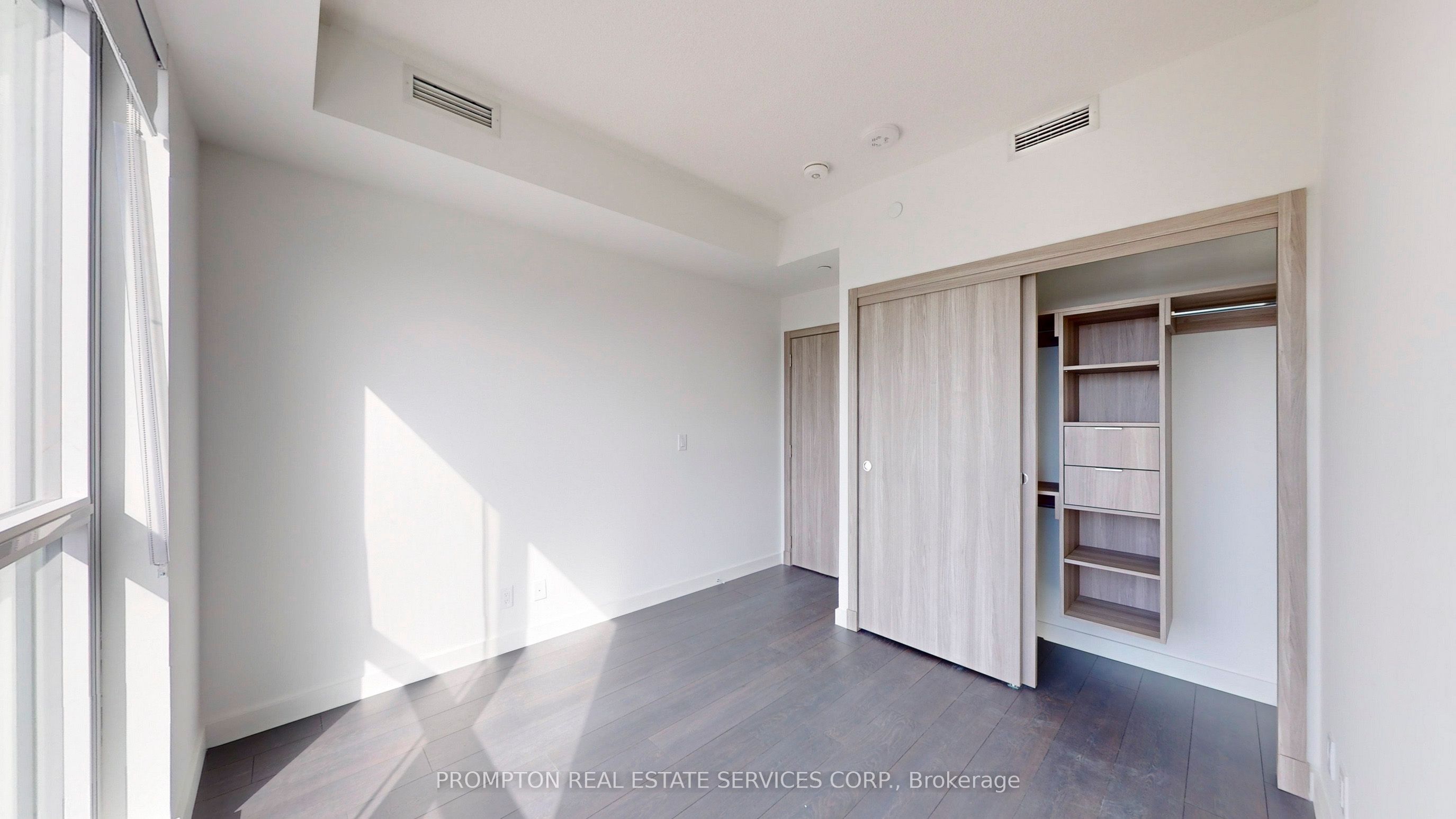 #2102 - 27 Mcmahon Drive Property Photo 21