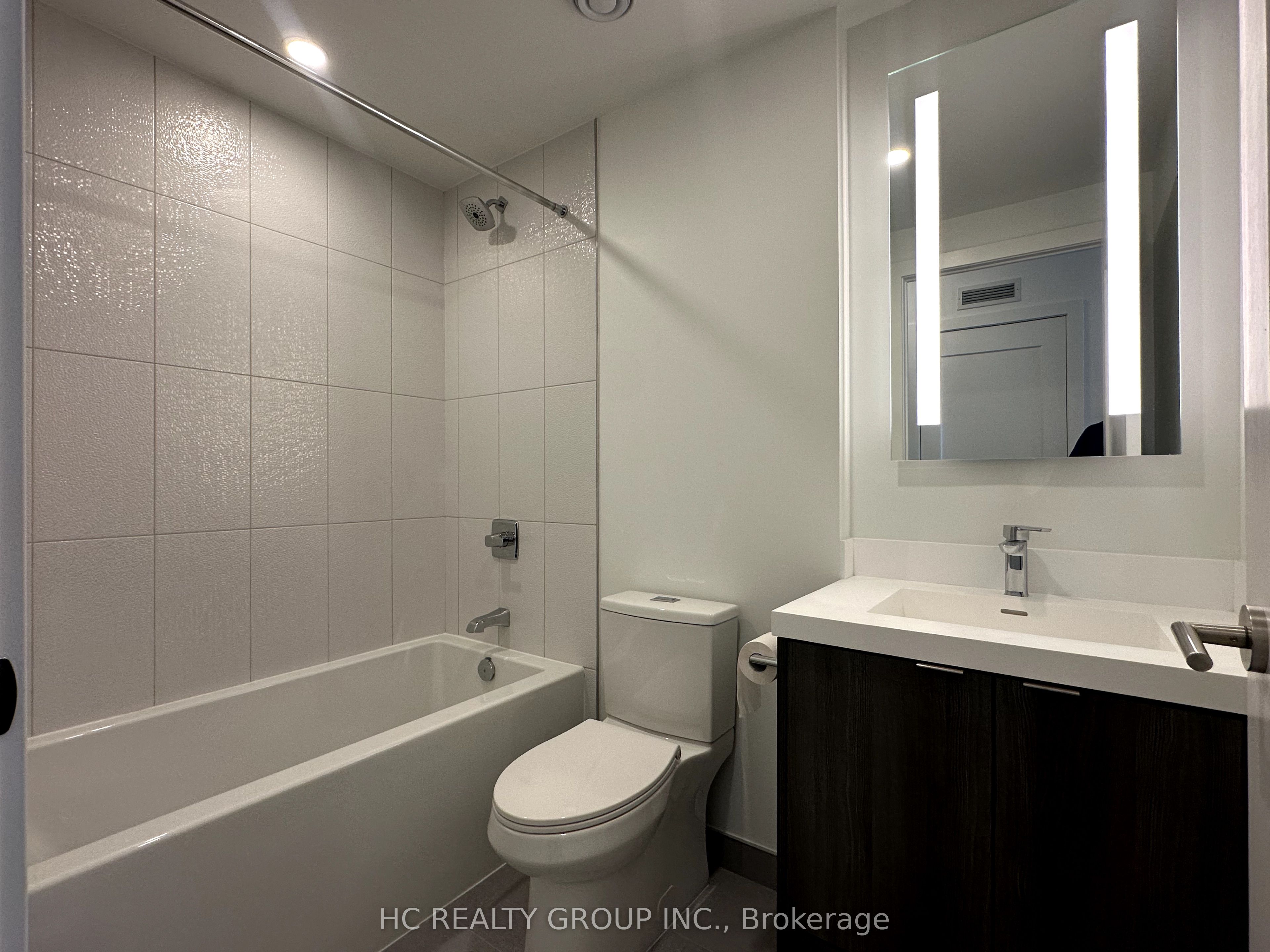 30 Inn On The Park Drive 215 Property Photo 11