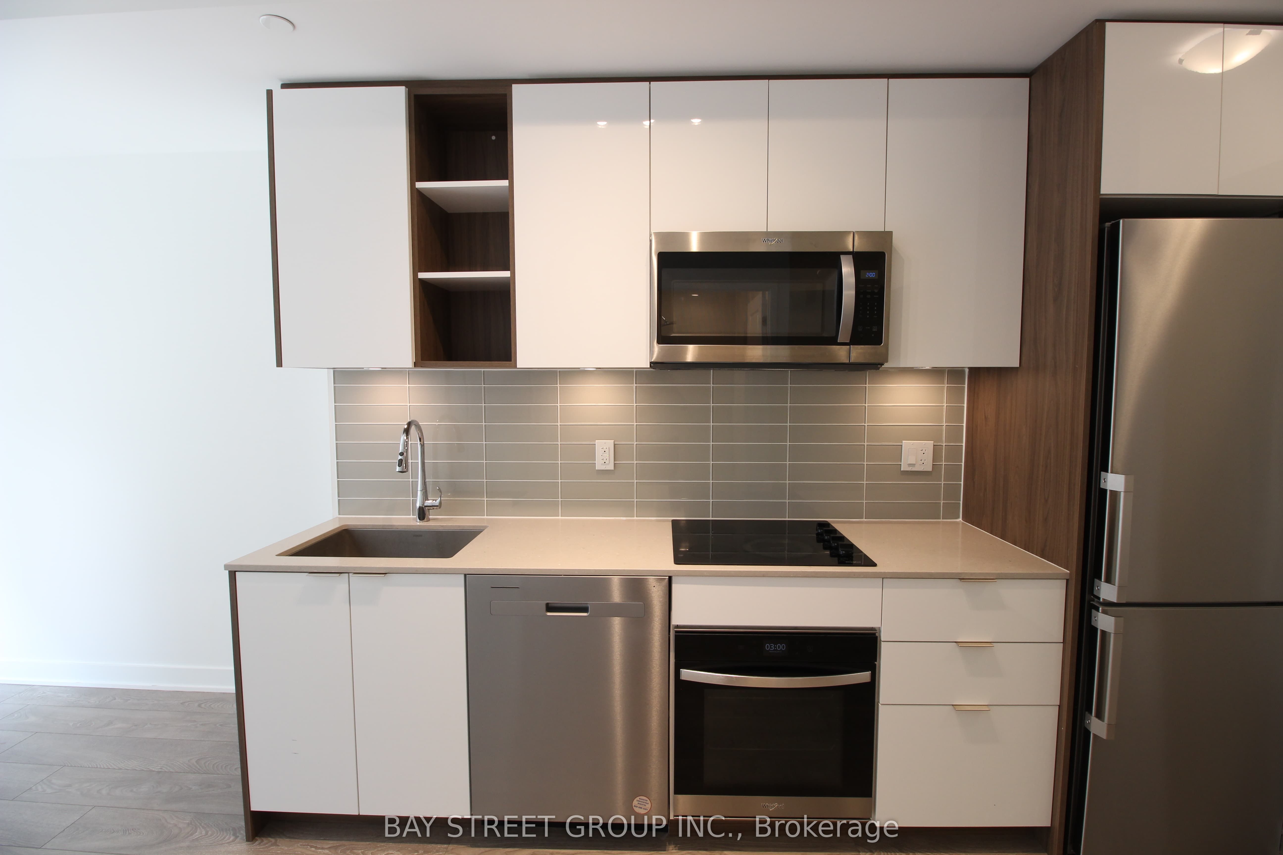 #814 - 543 Richmond Street Property Photo 1