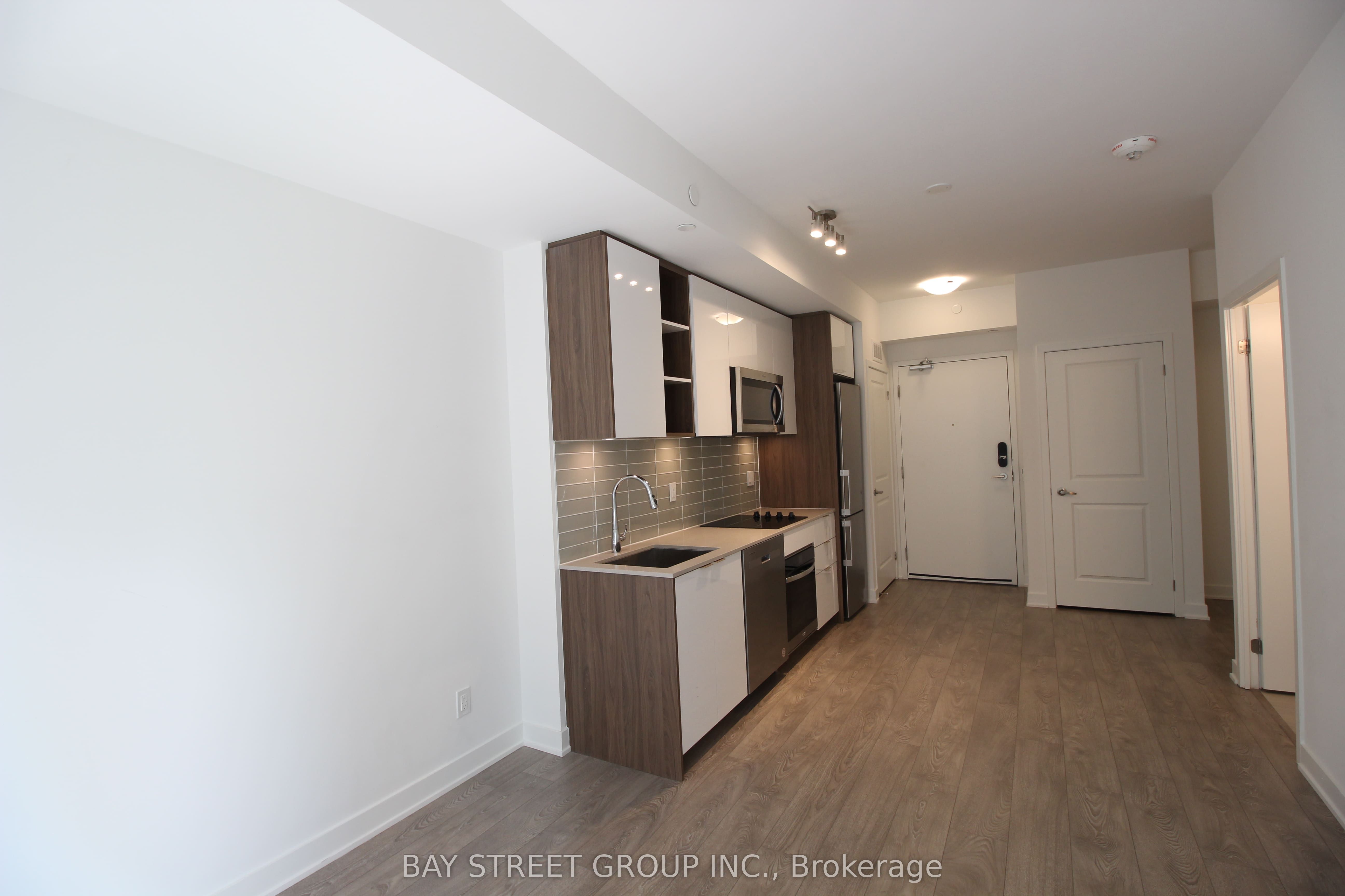 #814 - 543 Richmond Street Property Photo 5