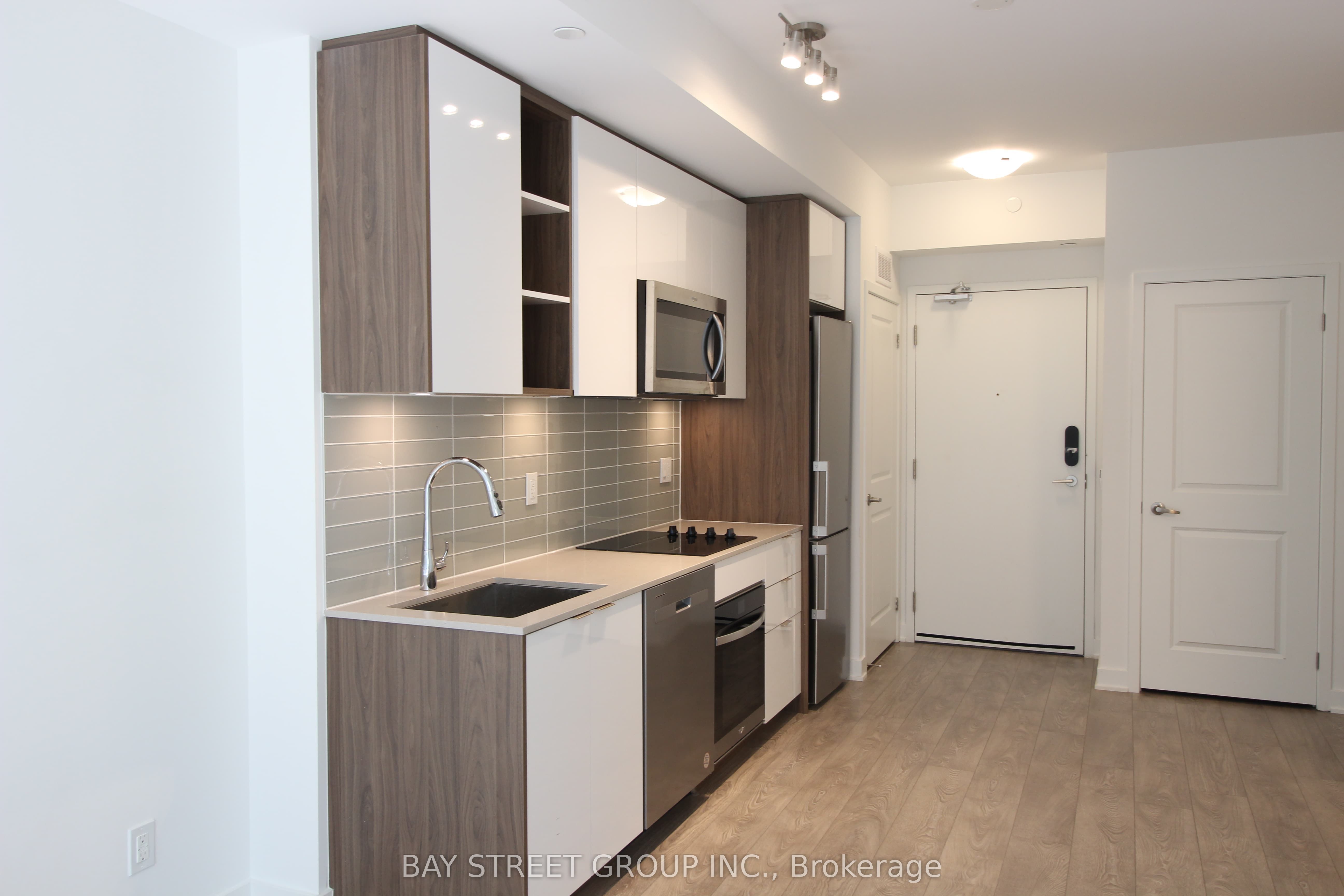 #814 - 543 Richmond Street Property Photo 6