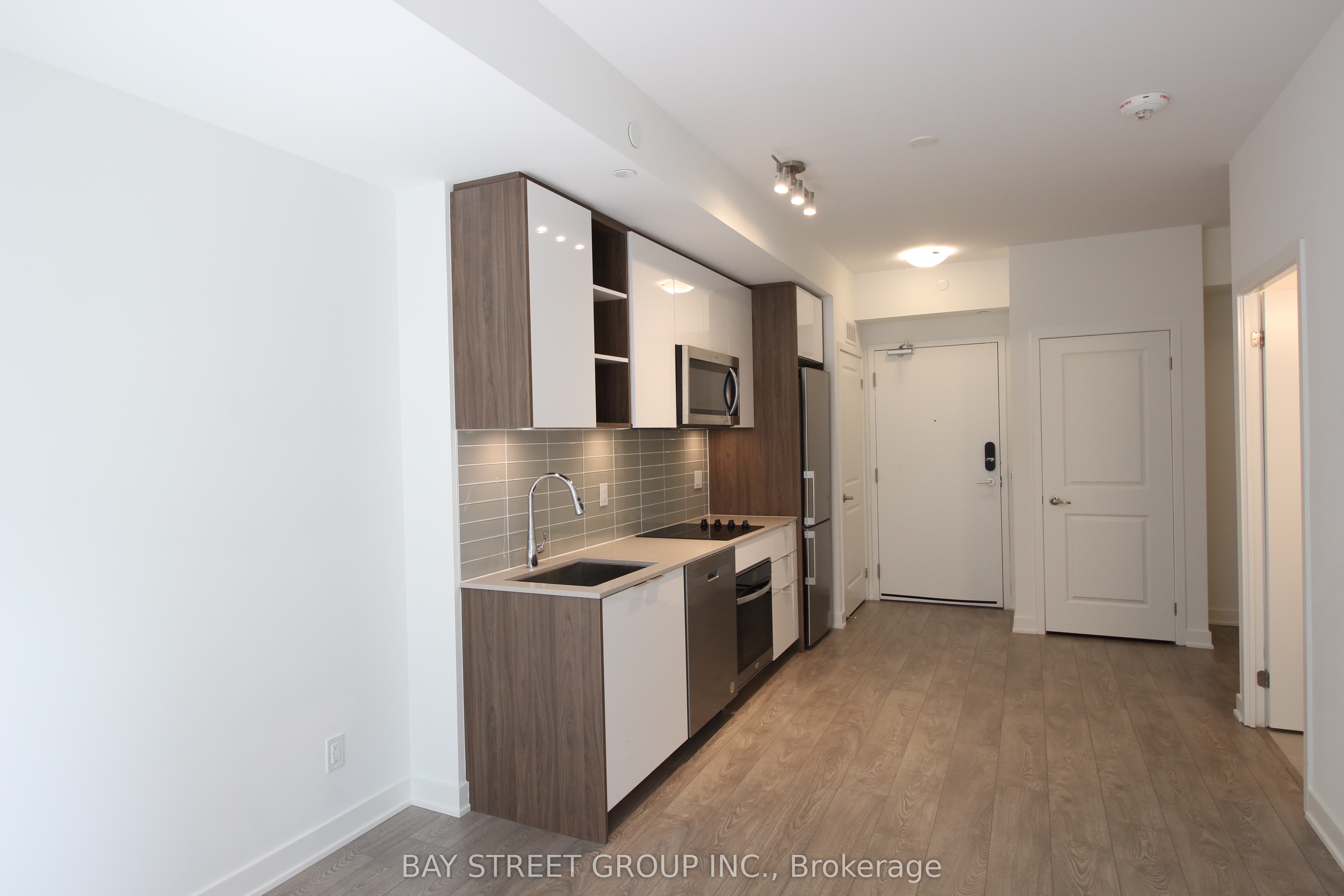 #814 - 543 Richmond Street Property Photo 7