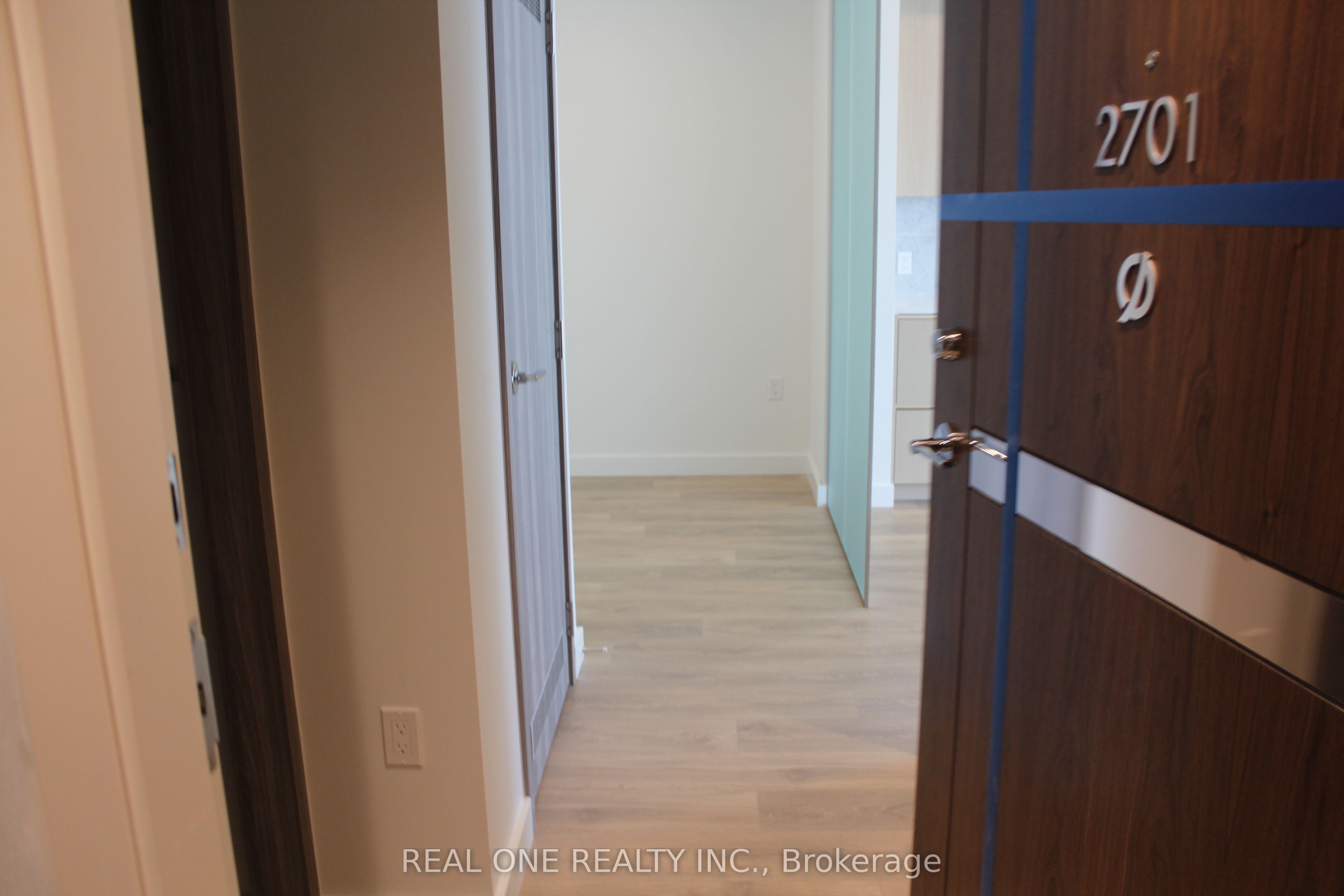 95 Mcmahon Drive 2701 Property Photo 22