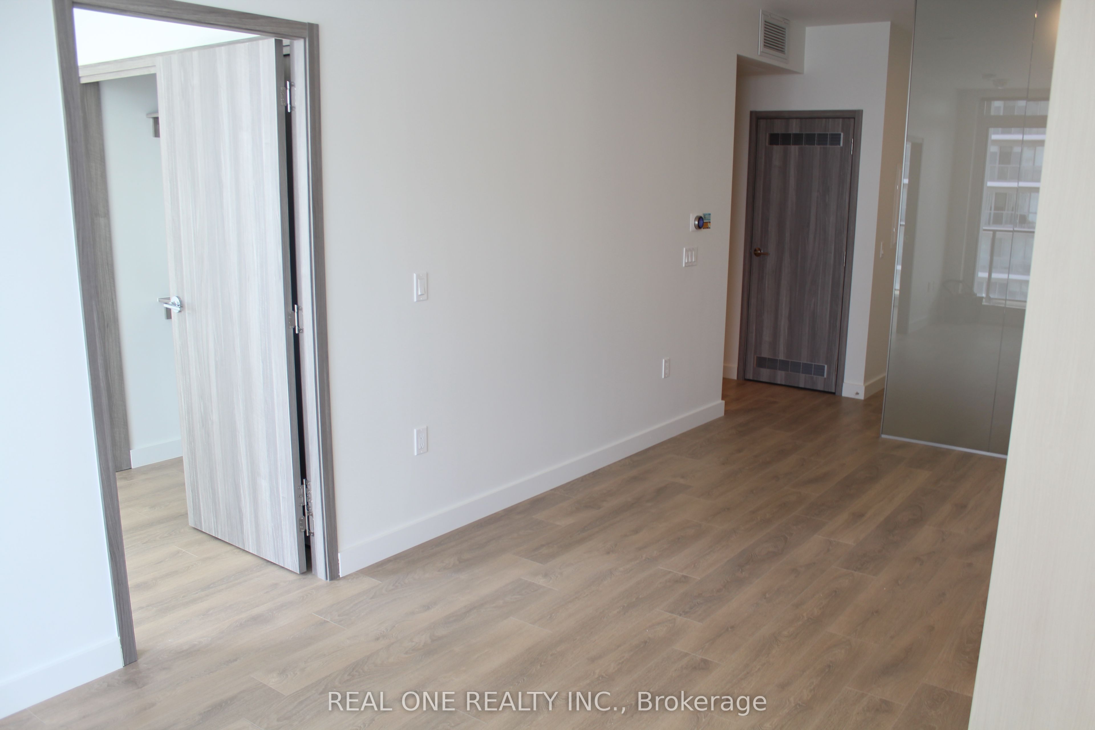 95 Mcmahon Drive 2701 Property Photo 25