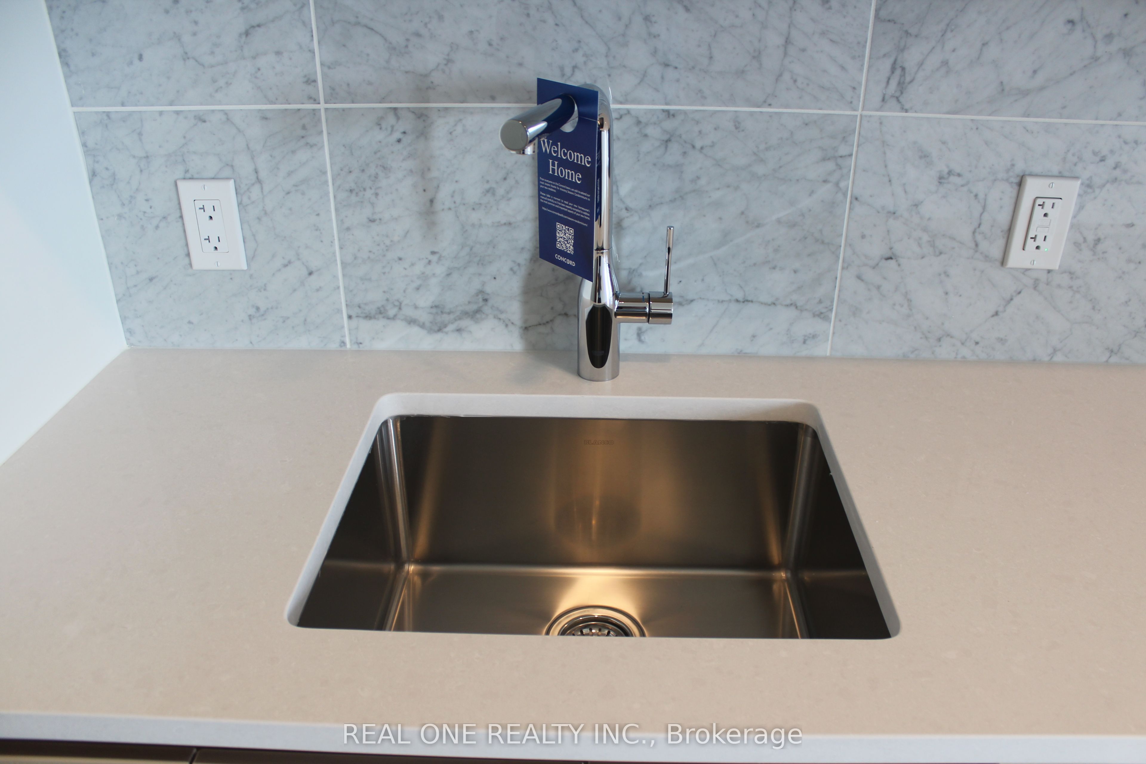 95 Mcmahon Drive 2701 Property Photo 35