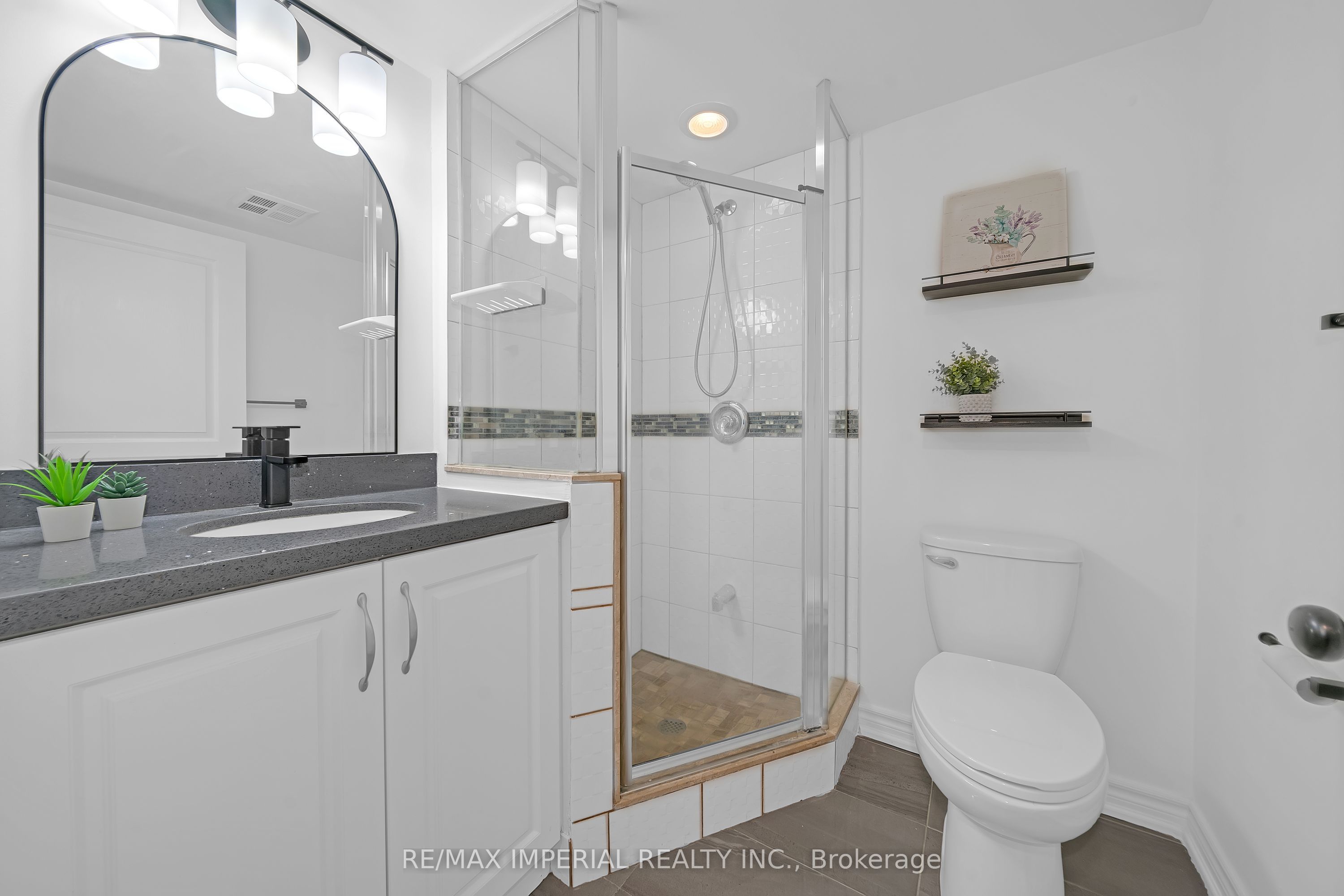 #1211 - 5 Northtown Way Property Photo 16