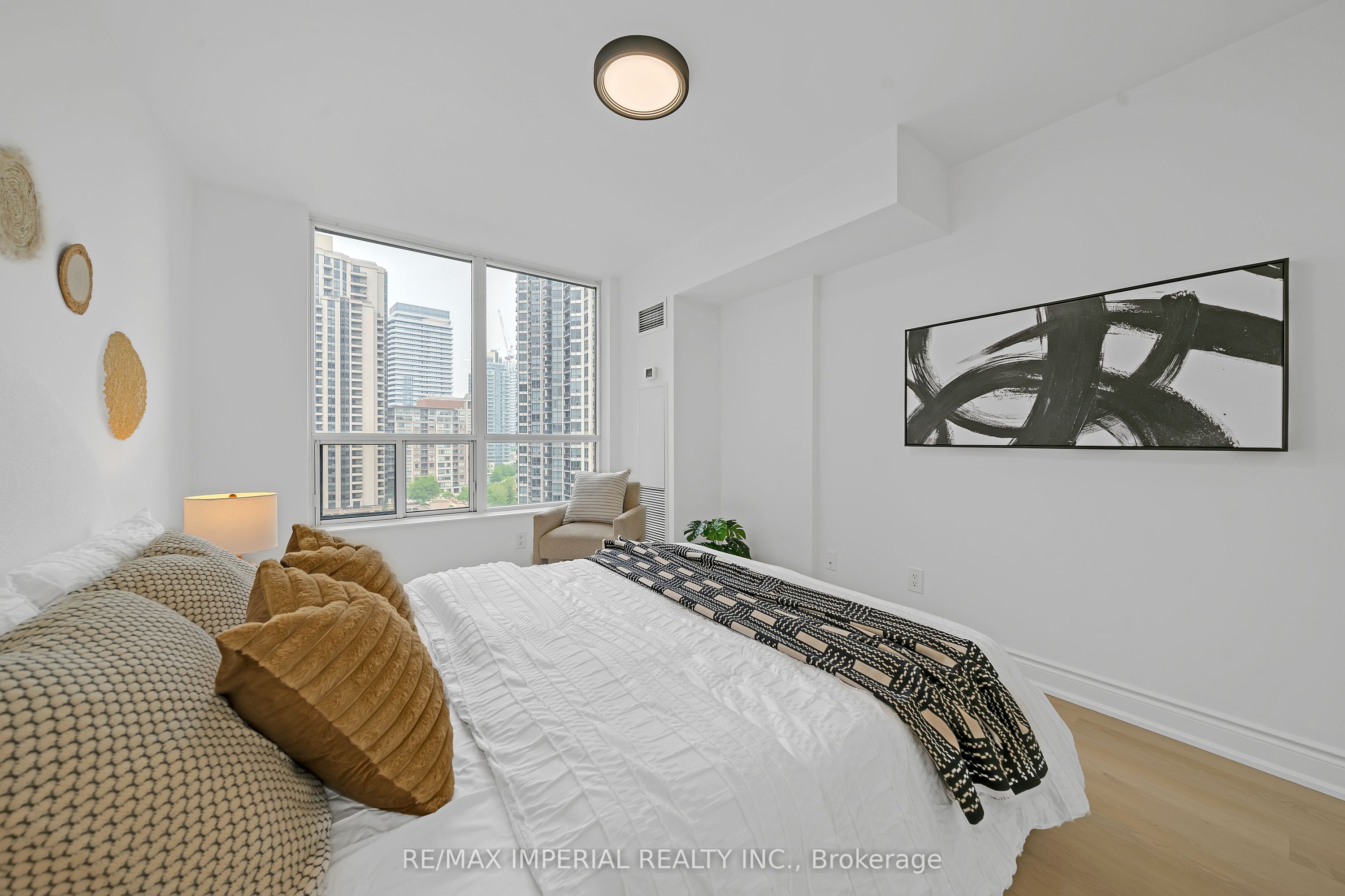 #1211 - 5 Northtown Way Property Photo 20