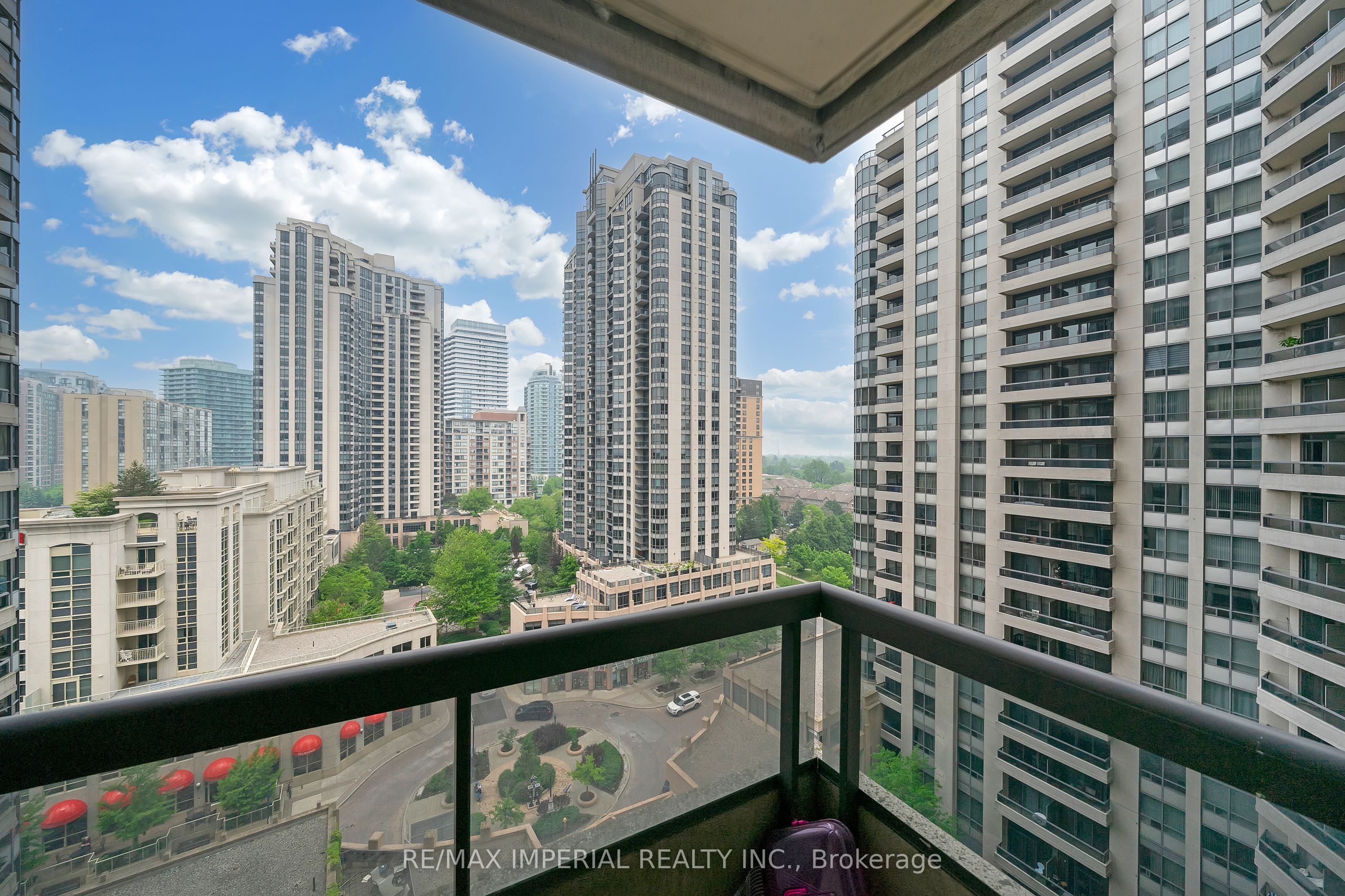 #1211 - 5 Northtown Way Property Photo 23